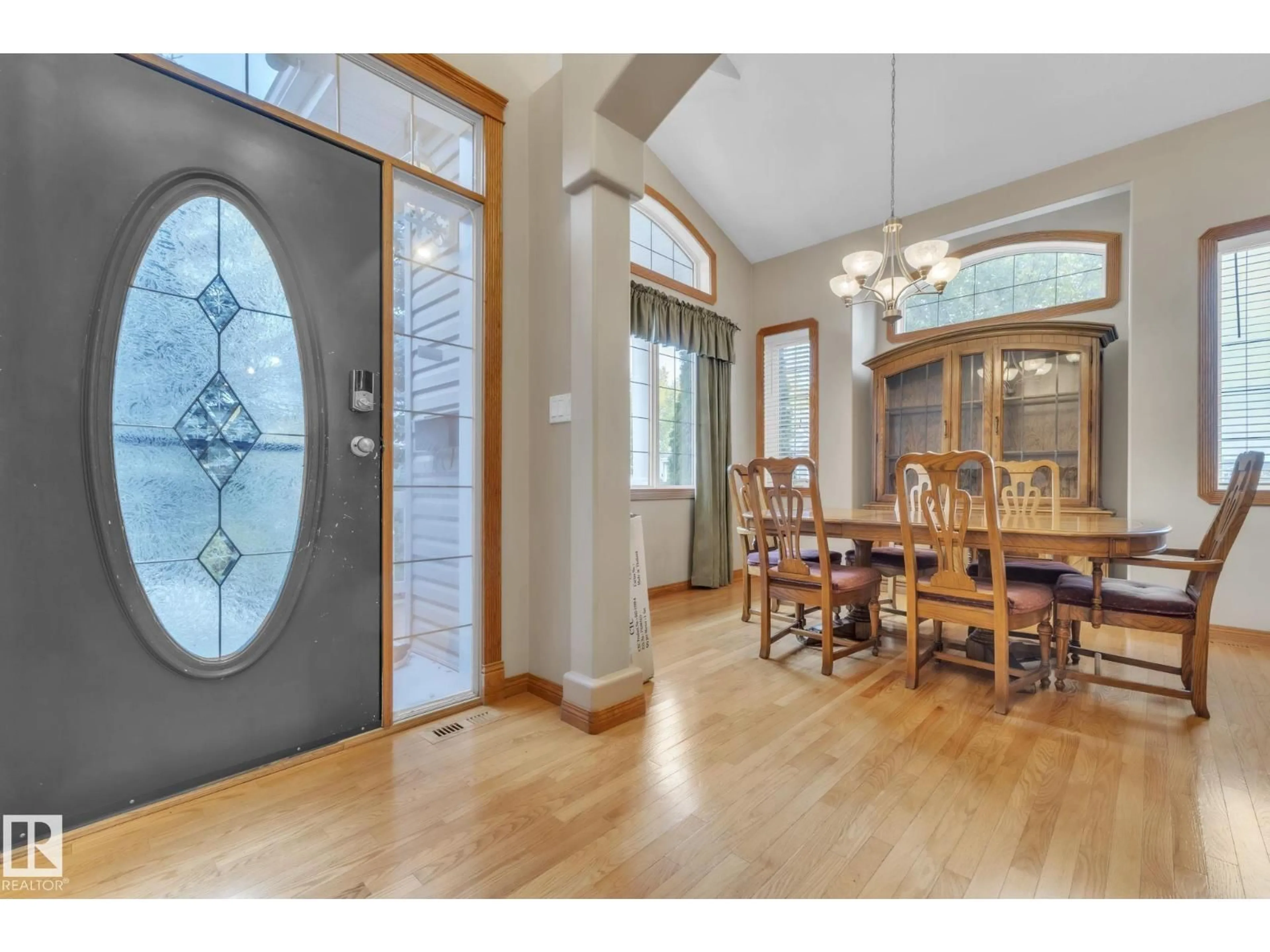 Indoor entryway for 1217 SUMMERSIDE DR, Edmonton Alberta T6X1C5