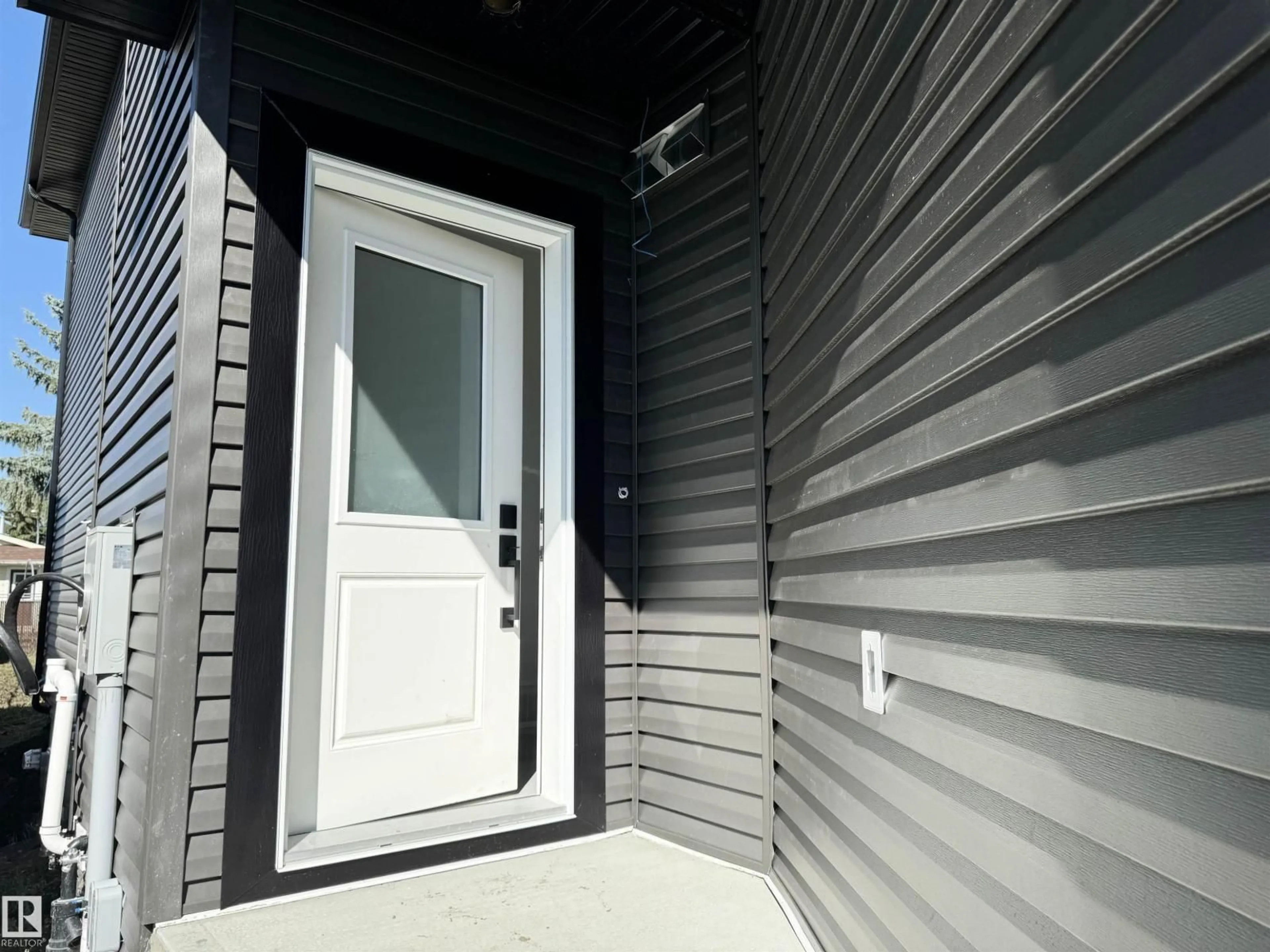 Unknown for NW - 1312 35 ST, Edmonton Alberta T6L3E8