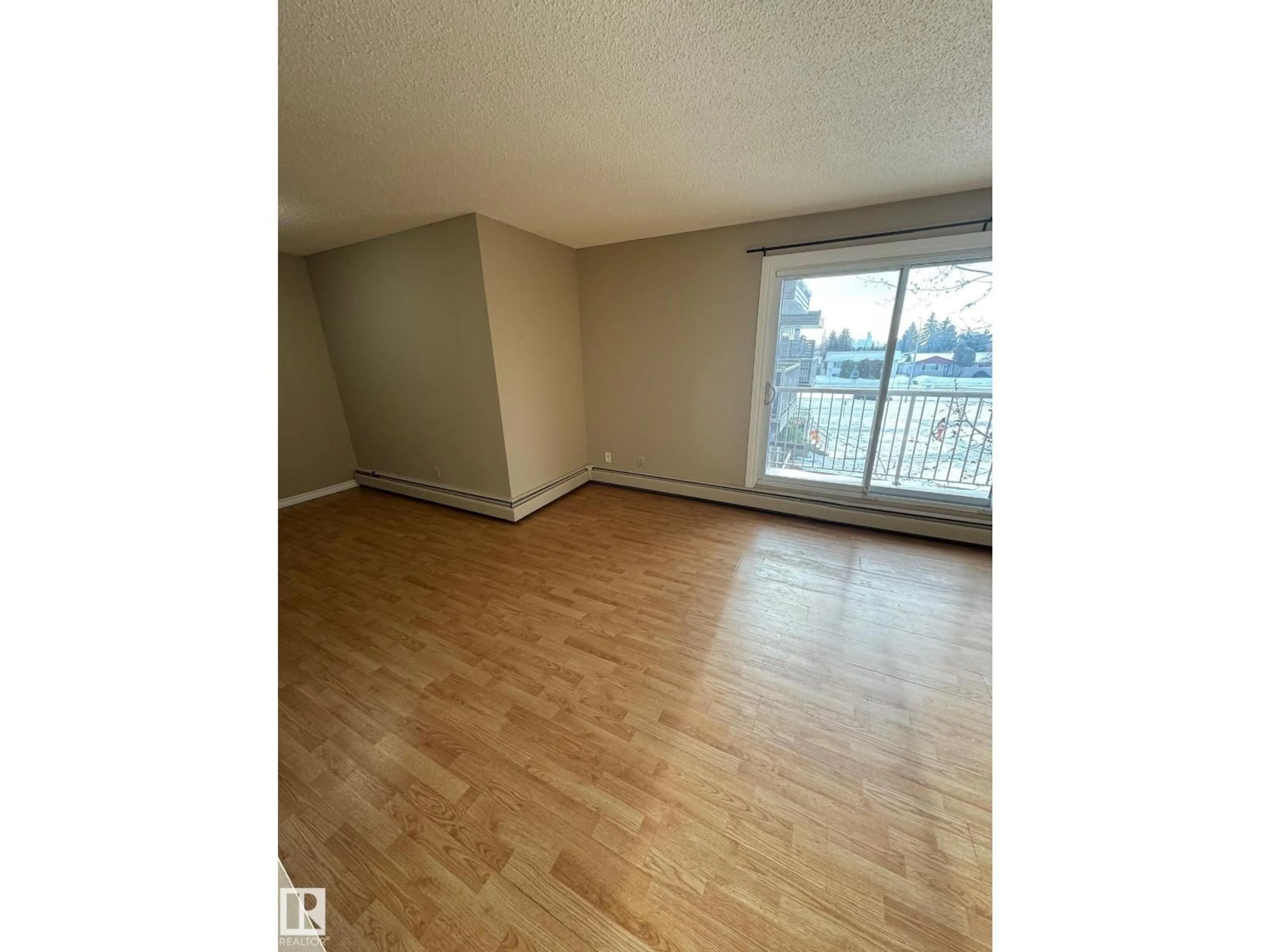 A pic of a room for 315 - 7220 144 AV, Edmonton Alberta T5C3E4