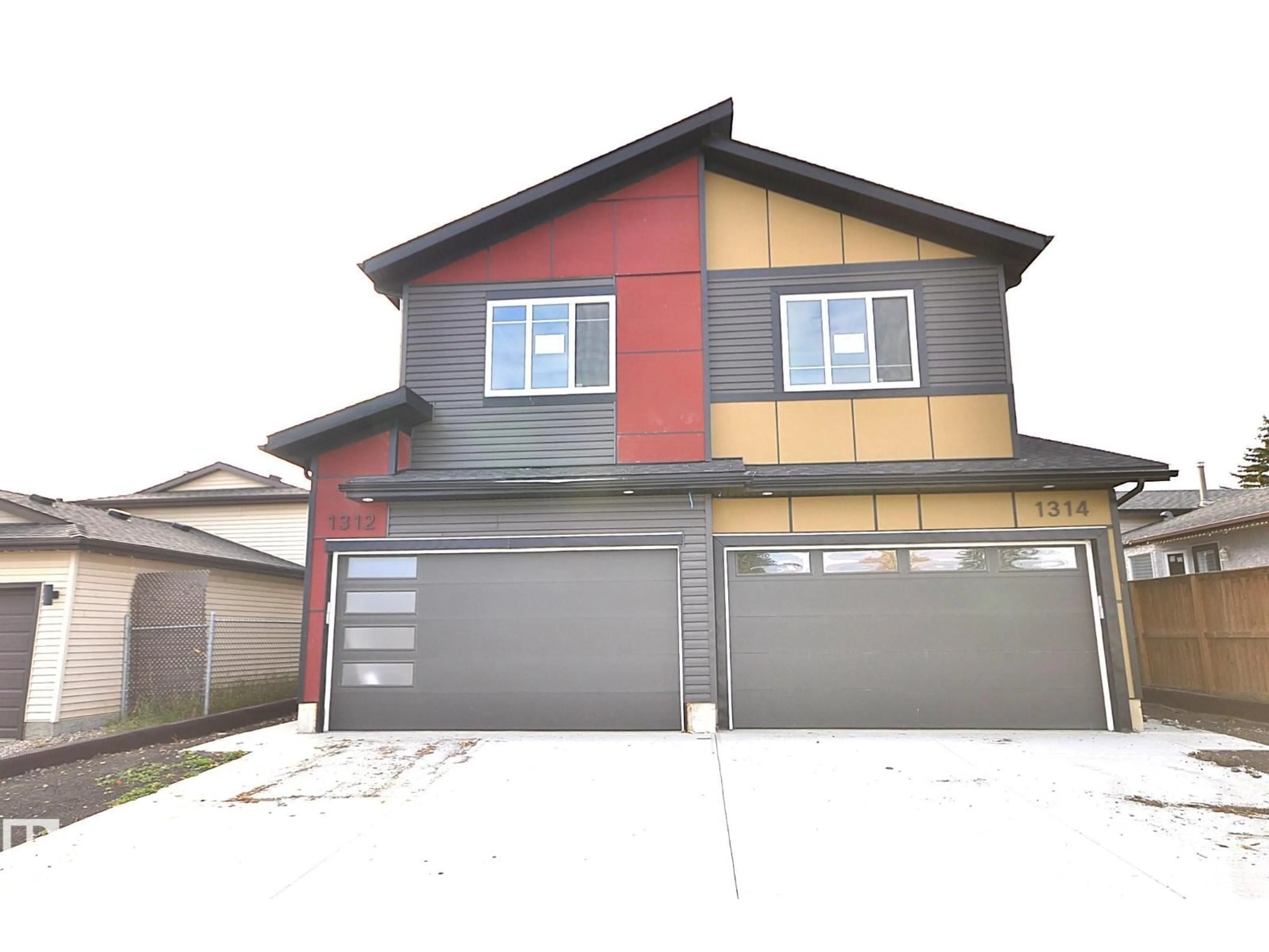 Home with vinyl exterior material, street for 1314 35 ST, Edmonton Alberta T6L3E8