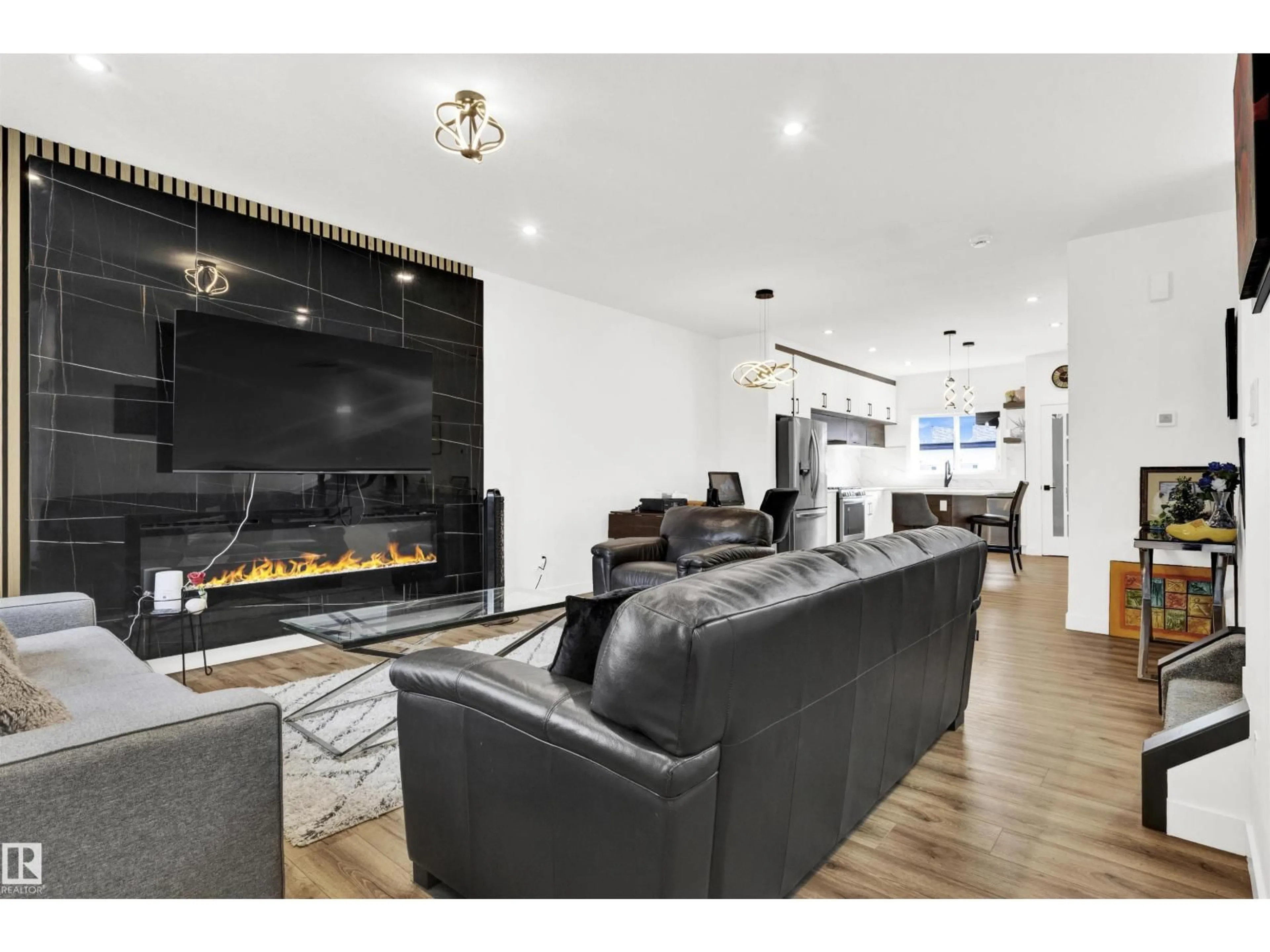 Unknown for NW - 9559 85 ST, Edmonton Alberta T6C3E1