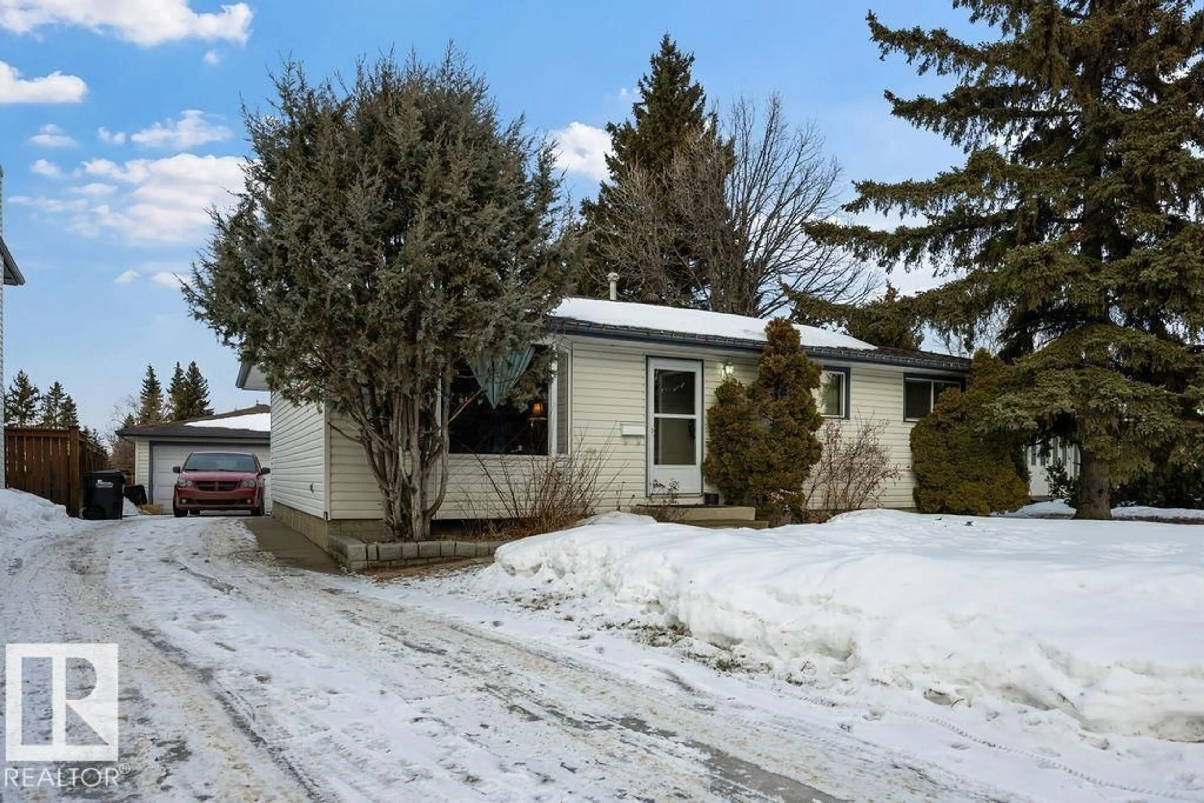 Unknown for 16 GLENGARRY CR, Sherwood Park Alberta T8A3A2