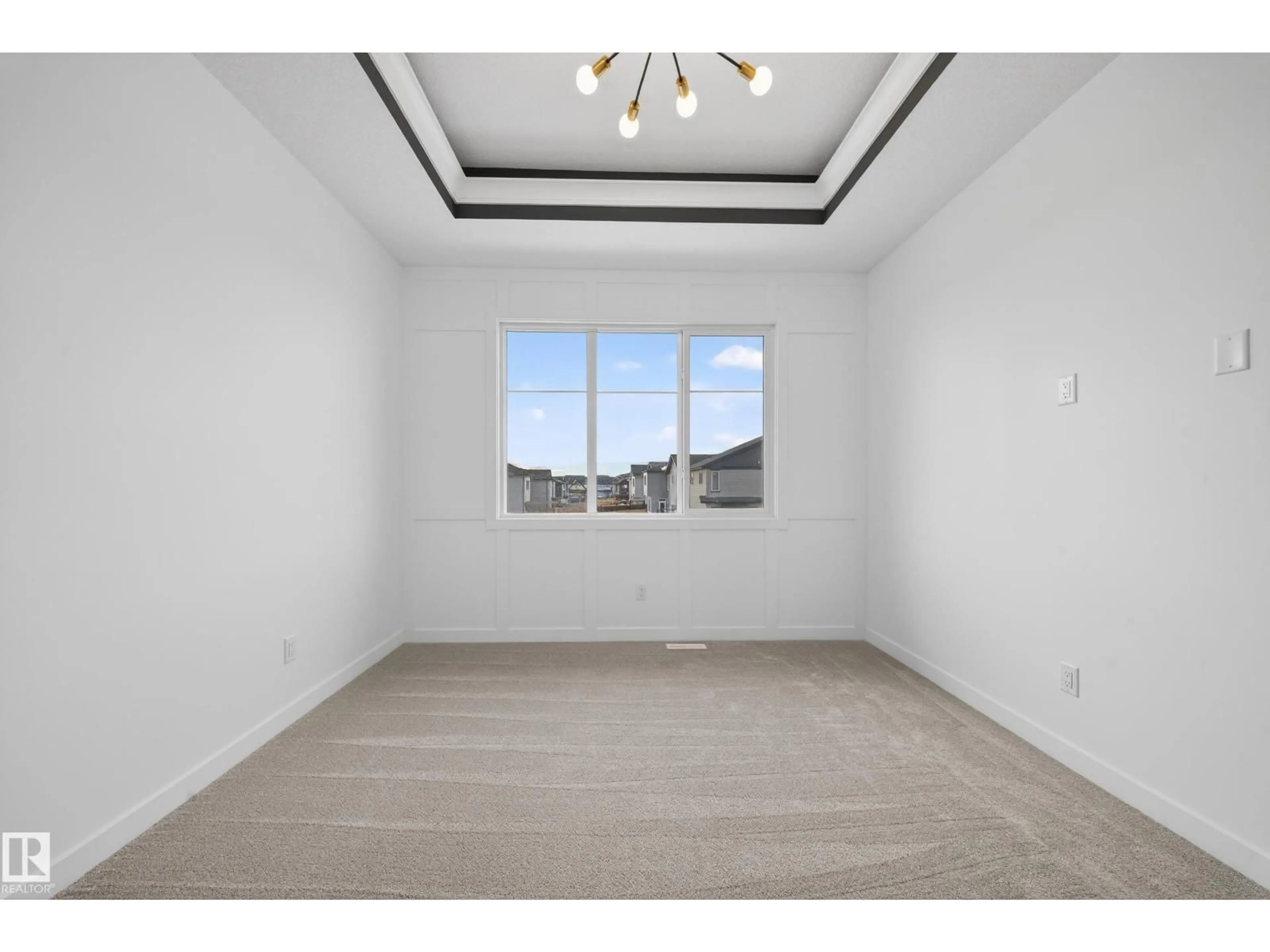 A pic of a room for 22526 98A AV, Edmonton Alberta T5T7R7