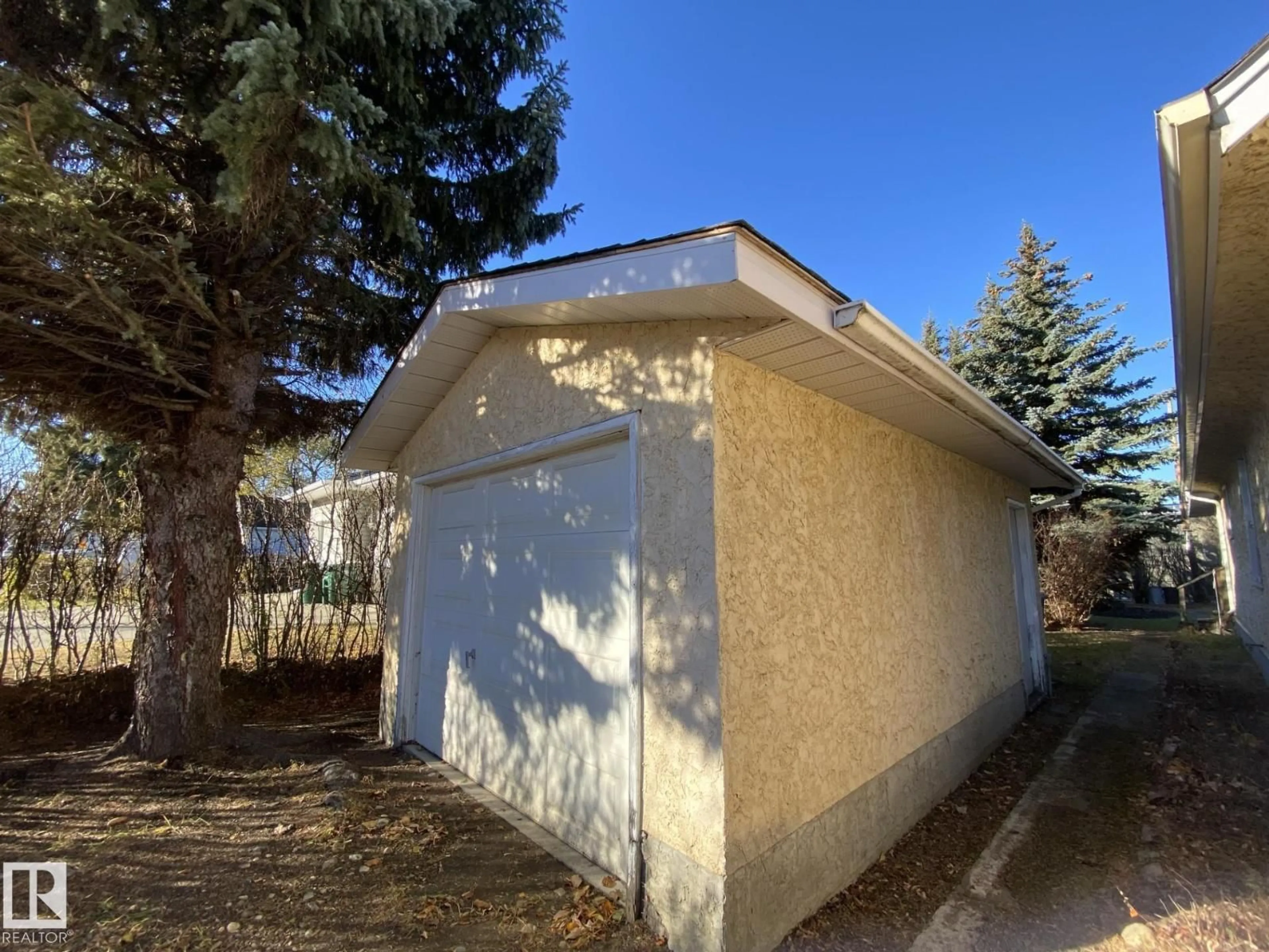 Shed for 4928 50 ST, Gibbons Alberta T0A1N0