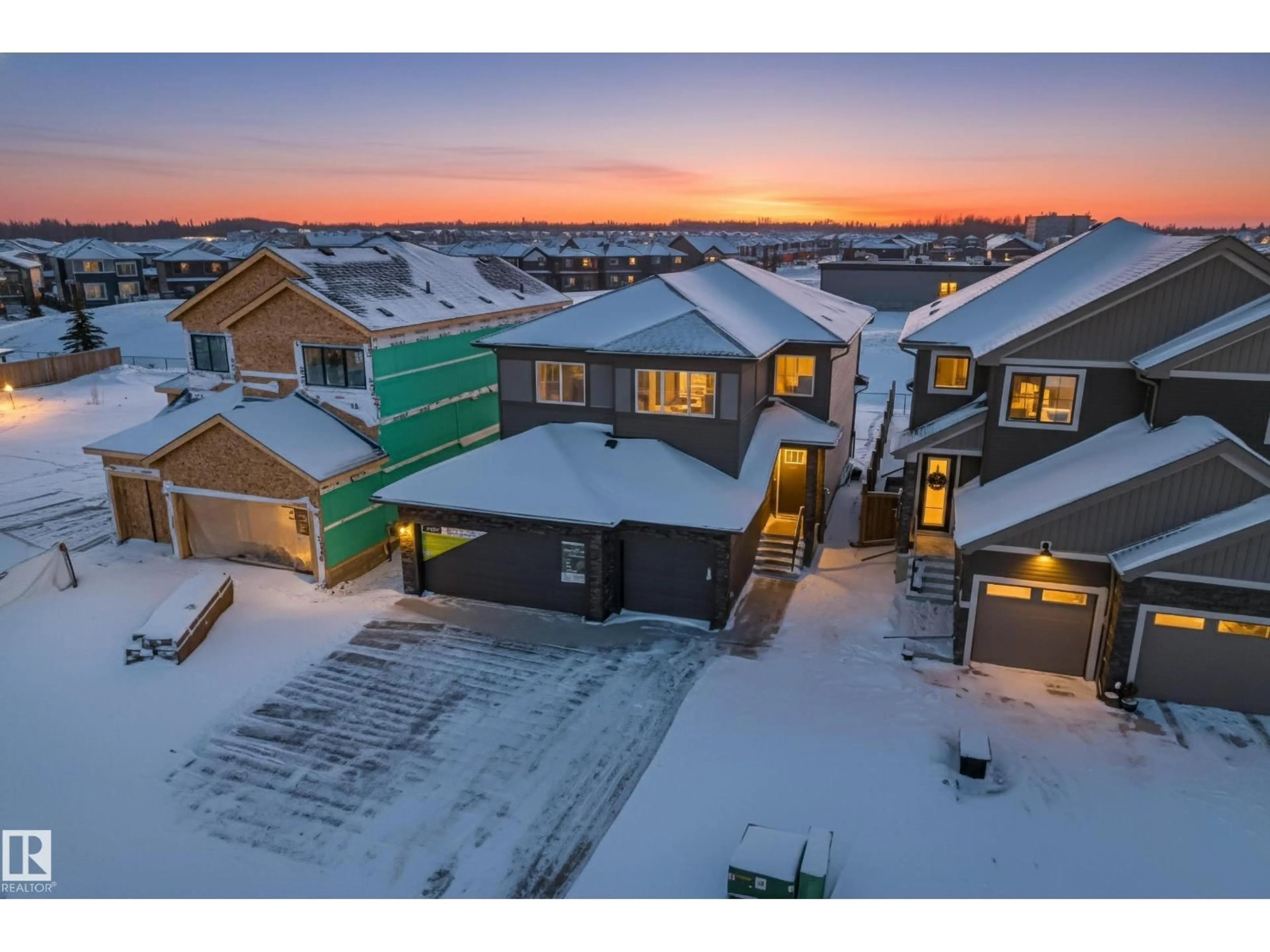 A pic from outside/outdoor area/front of a property/back of a property/a pic from drone, street for 29 PRESCOTT CL, Spruce Grove Alberta T7X0R3
