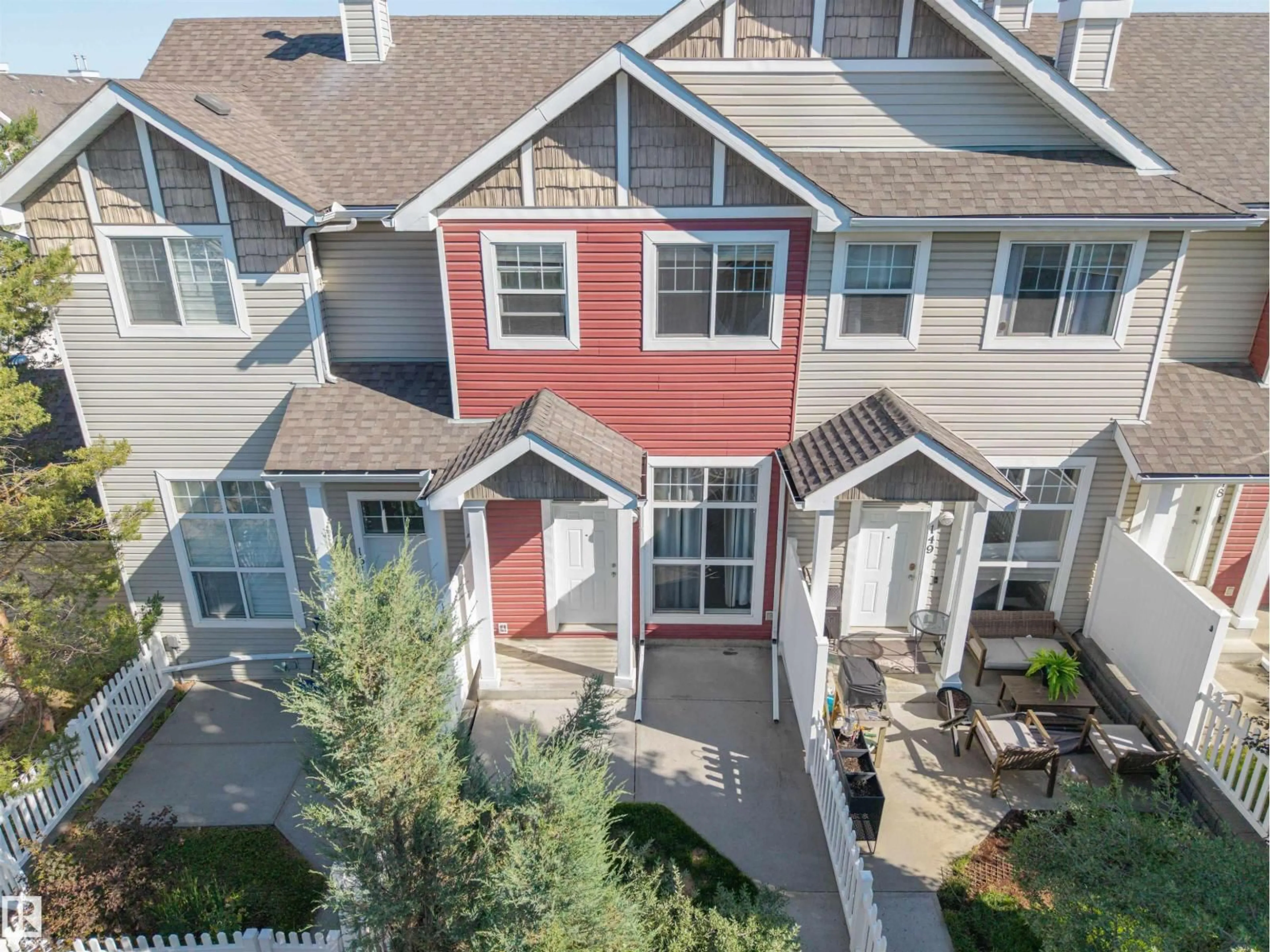 A pic from outside/outdoor area/front of a property/back of a property/a pic from drone, city buildings view from balcony for 150 5604 199 ST NW, Edmonton Alberta T6M2Z9