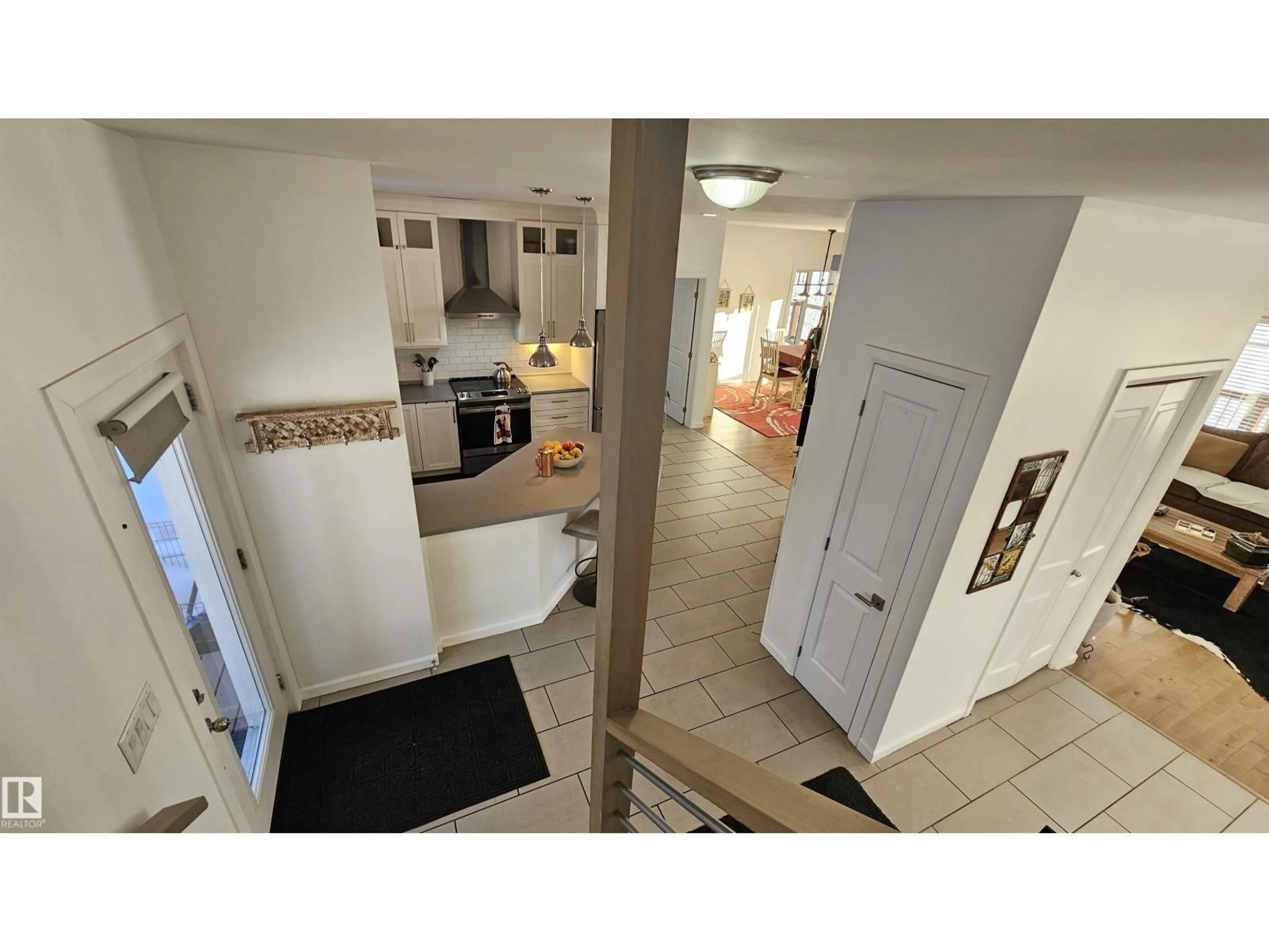 Indoor entryway for 58513 RANGE ROAD 231, Rural Thorhild County Alberta T0A3J0