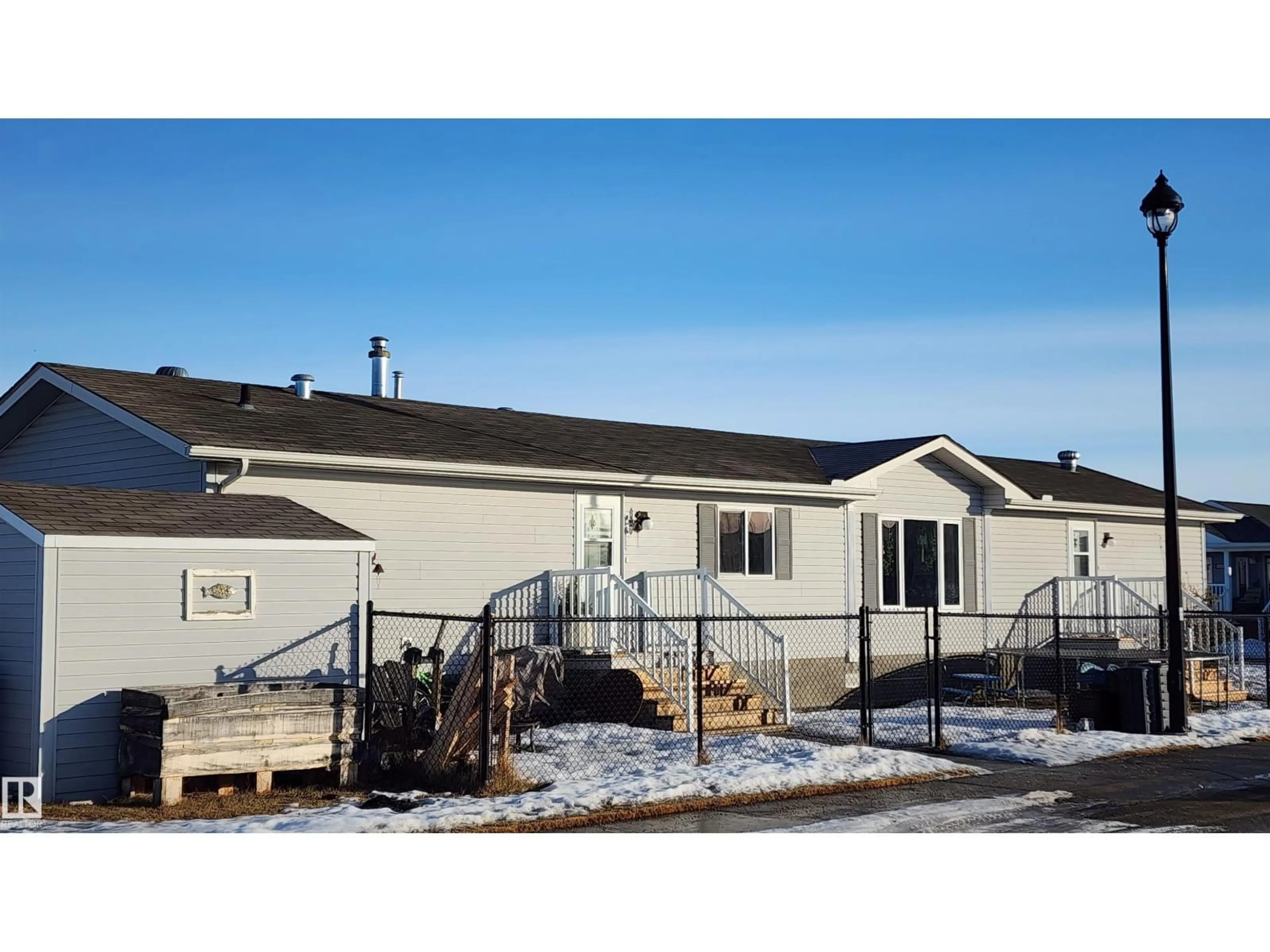 Home with vinyl exterior material, unknown for 4000 ASPEN WY, Leduc Alberta T9E8P9