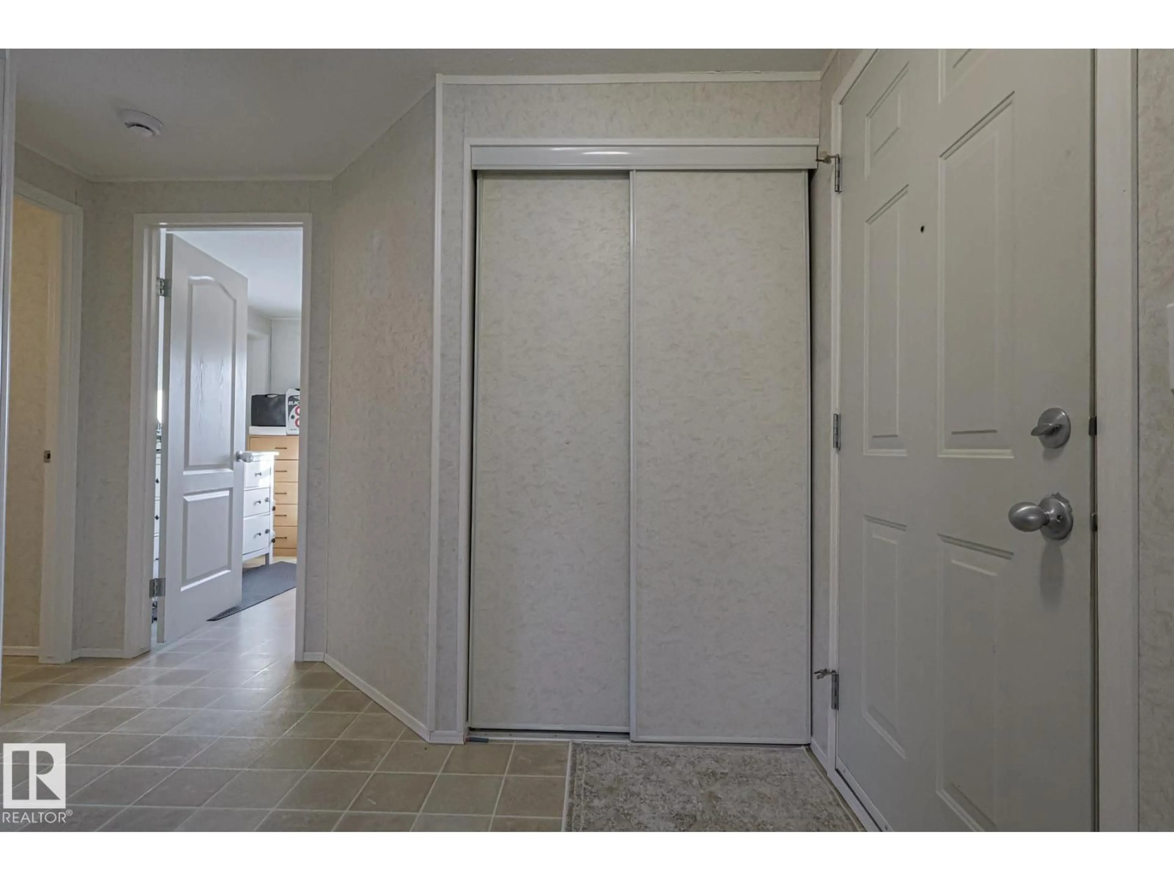 Indoor entryway for 4000 ASPEN WY, Leduc Alberta T9E8P9