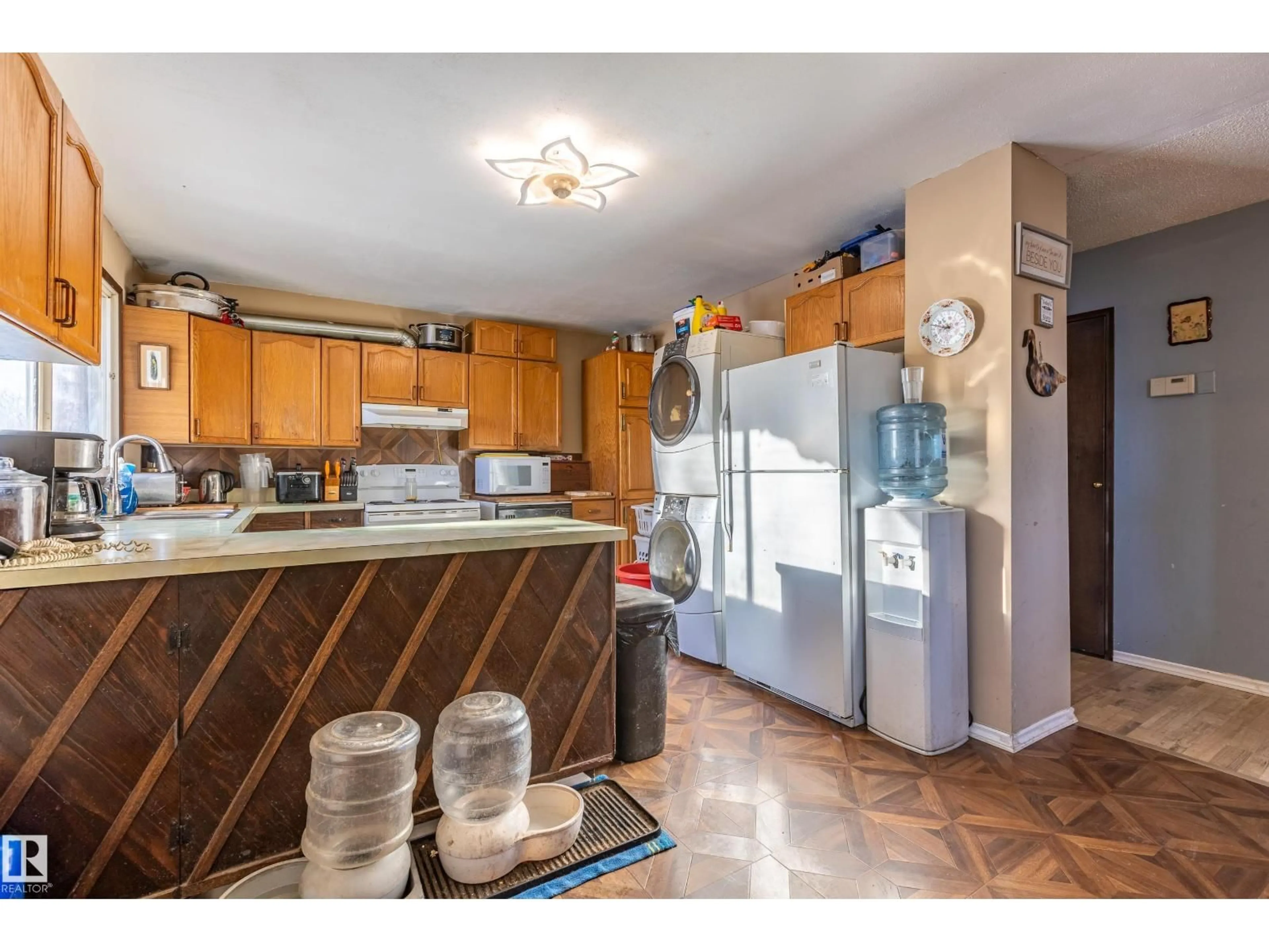 Standard kitchen, unknown for 8 FOURTH ST, Duffield Alberta T0E0N0