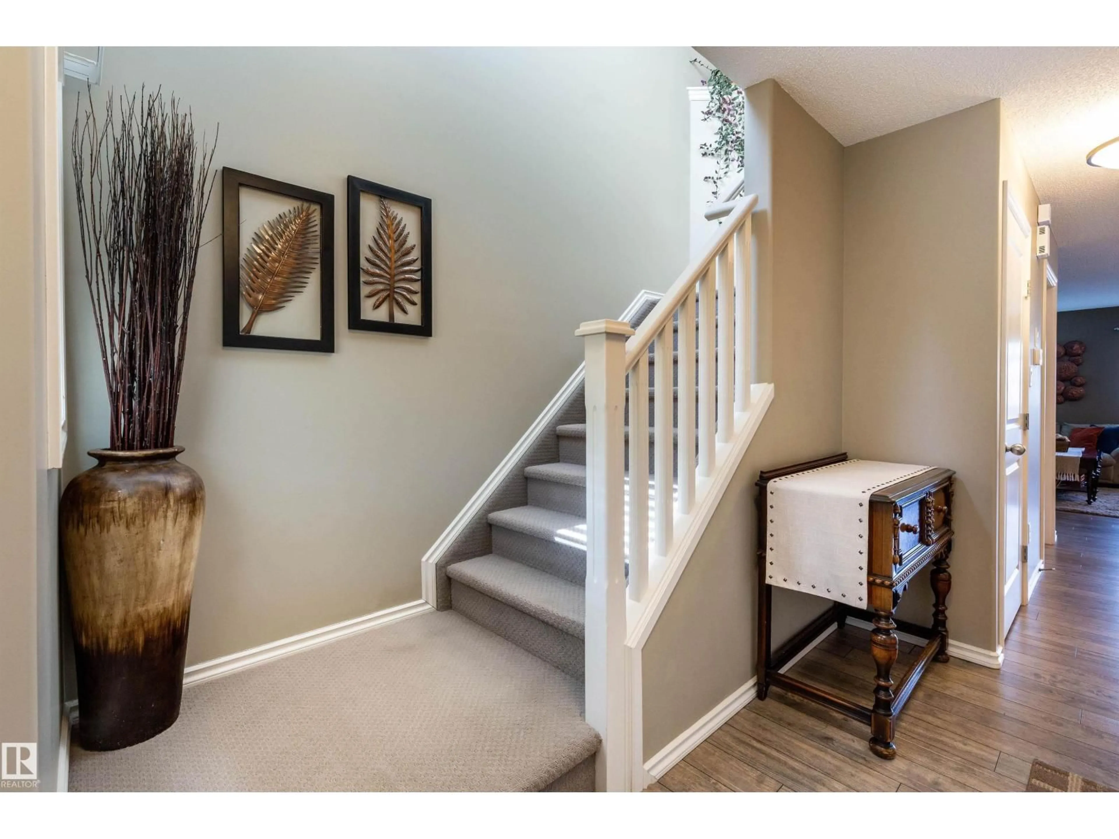 Indoor entryway for 112 KIRPATRICK WY, Leduc Alberta T9E0Z2