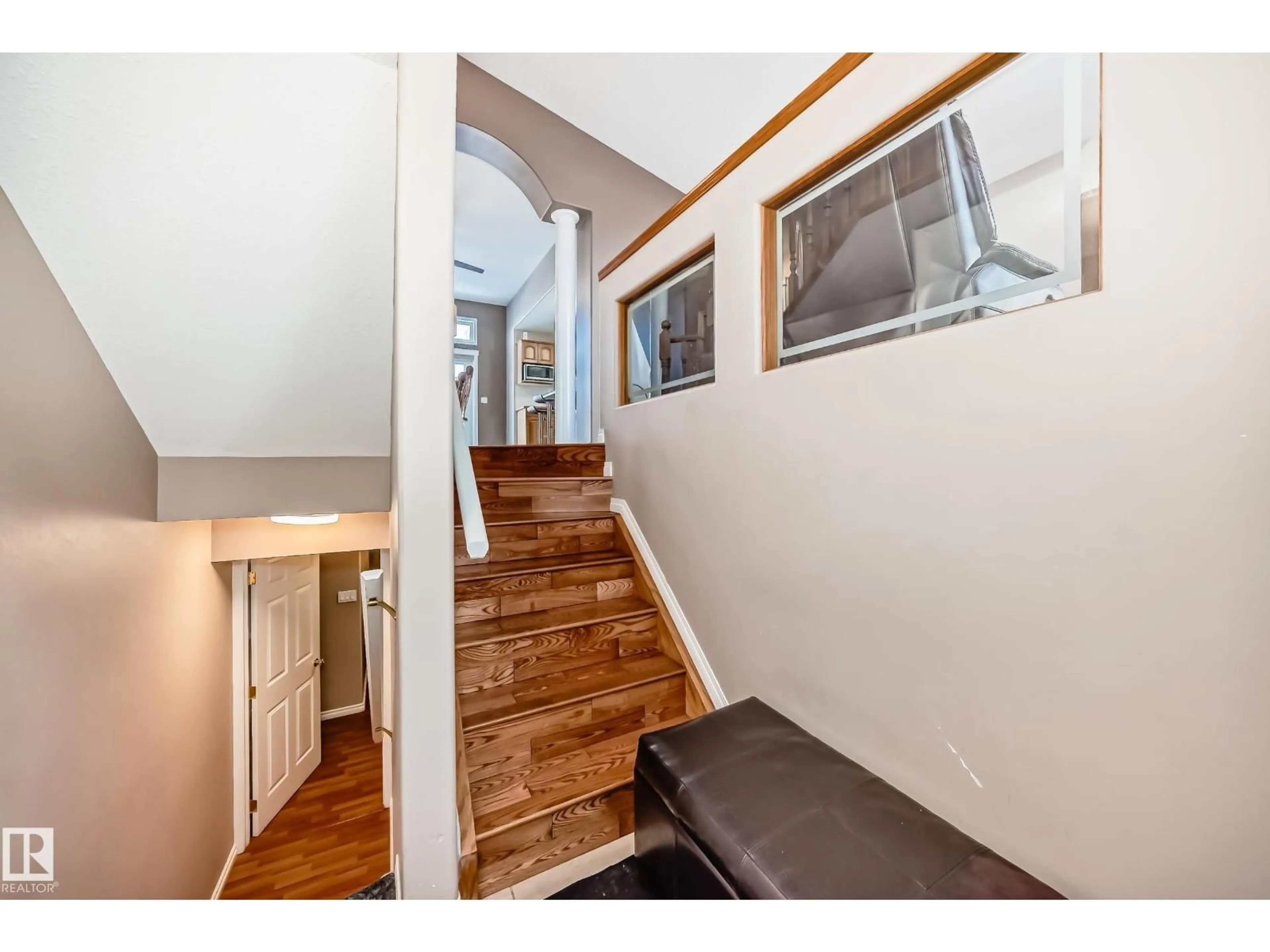 Indoor entryway for NW - 16348 89 ST, Edmonton Alberta T5Z3S1