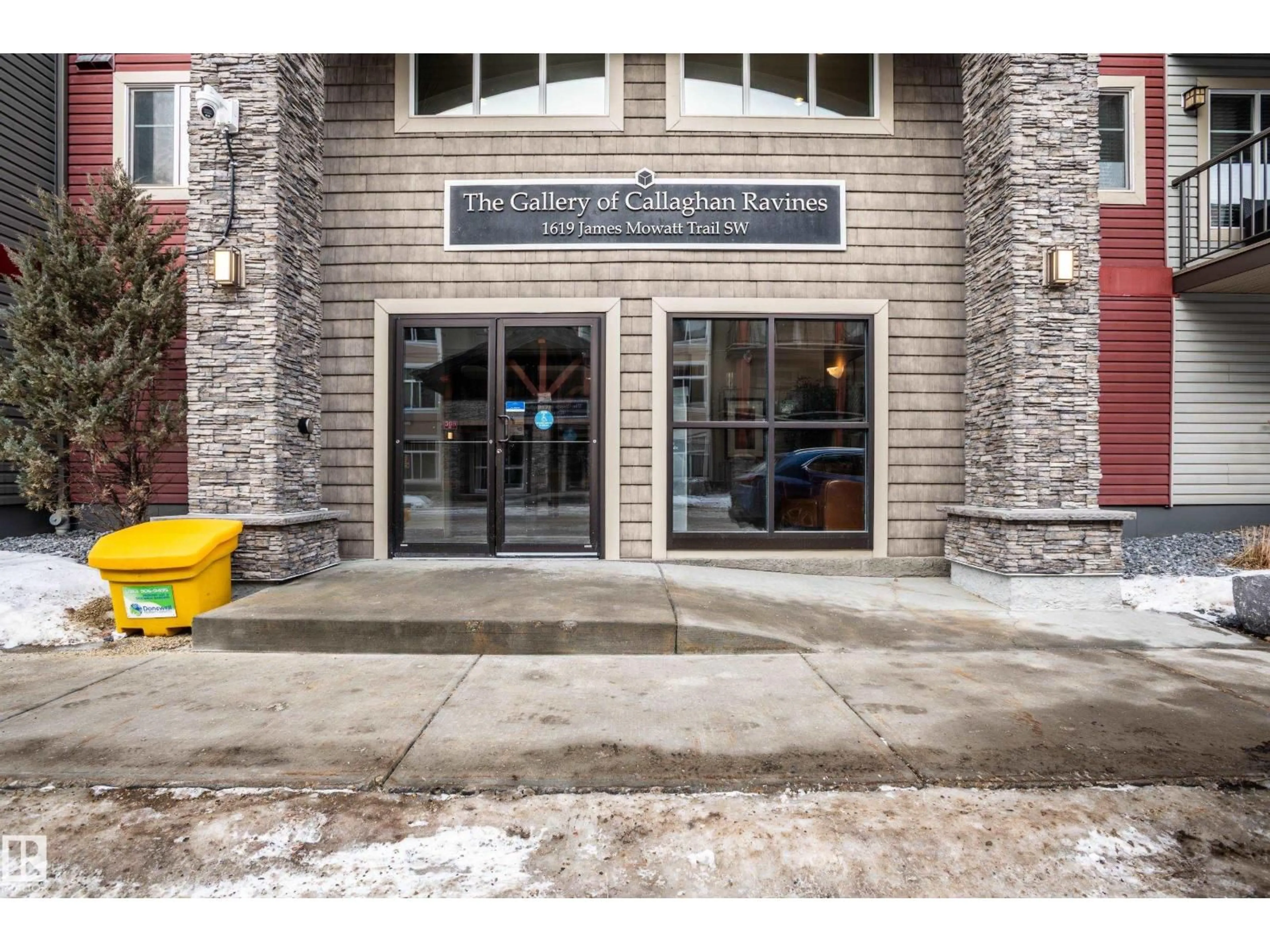 Indoor foyer for 411 - 1619 JAMES MOWATT TR, Edmonton Alberta T6W0J7