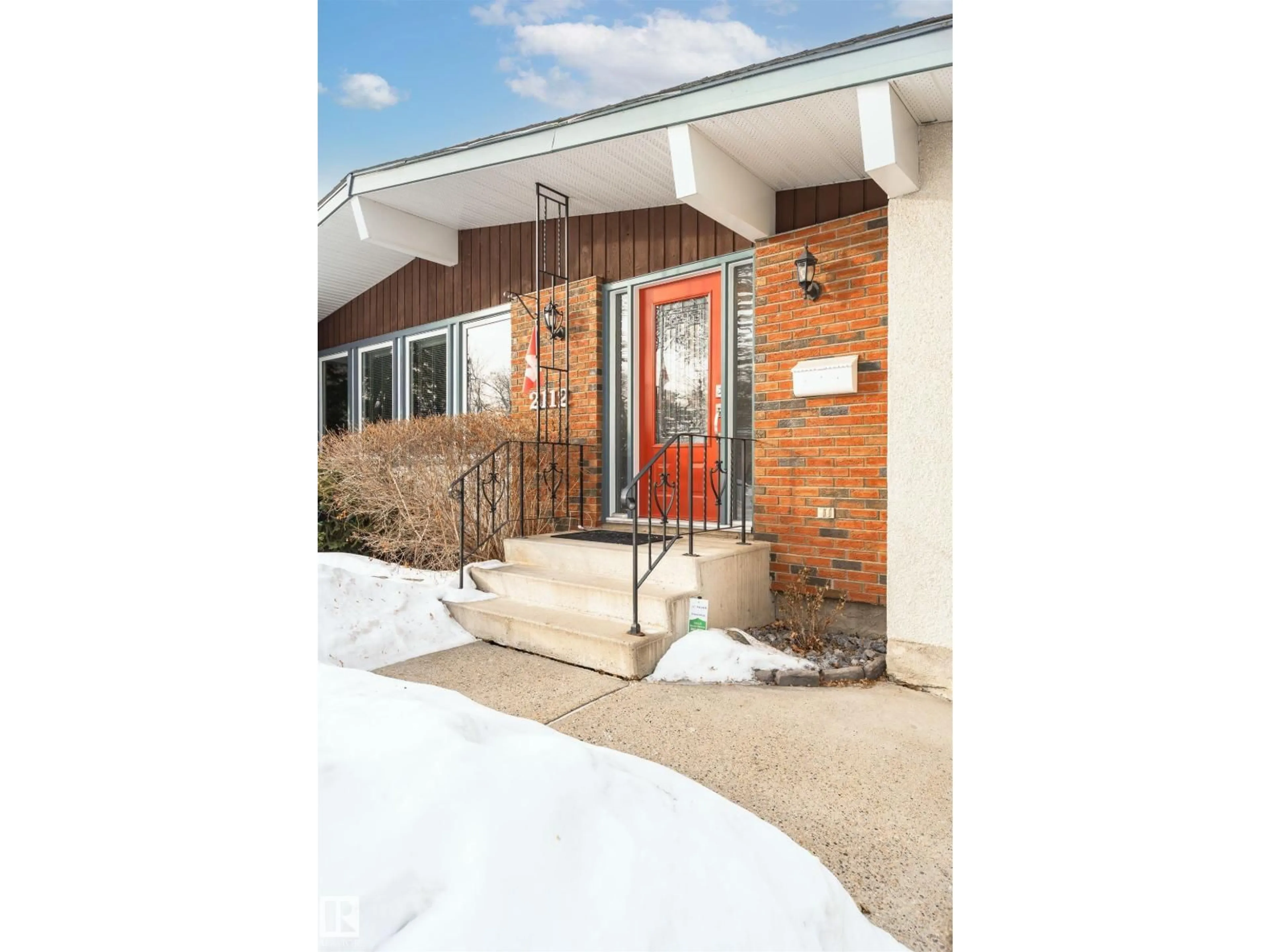 Unknown for 2112 67 ST, Edmonton Alberta T6K2H8