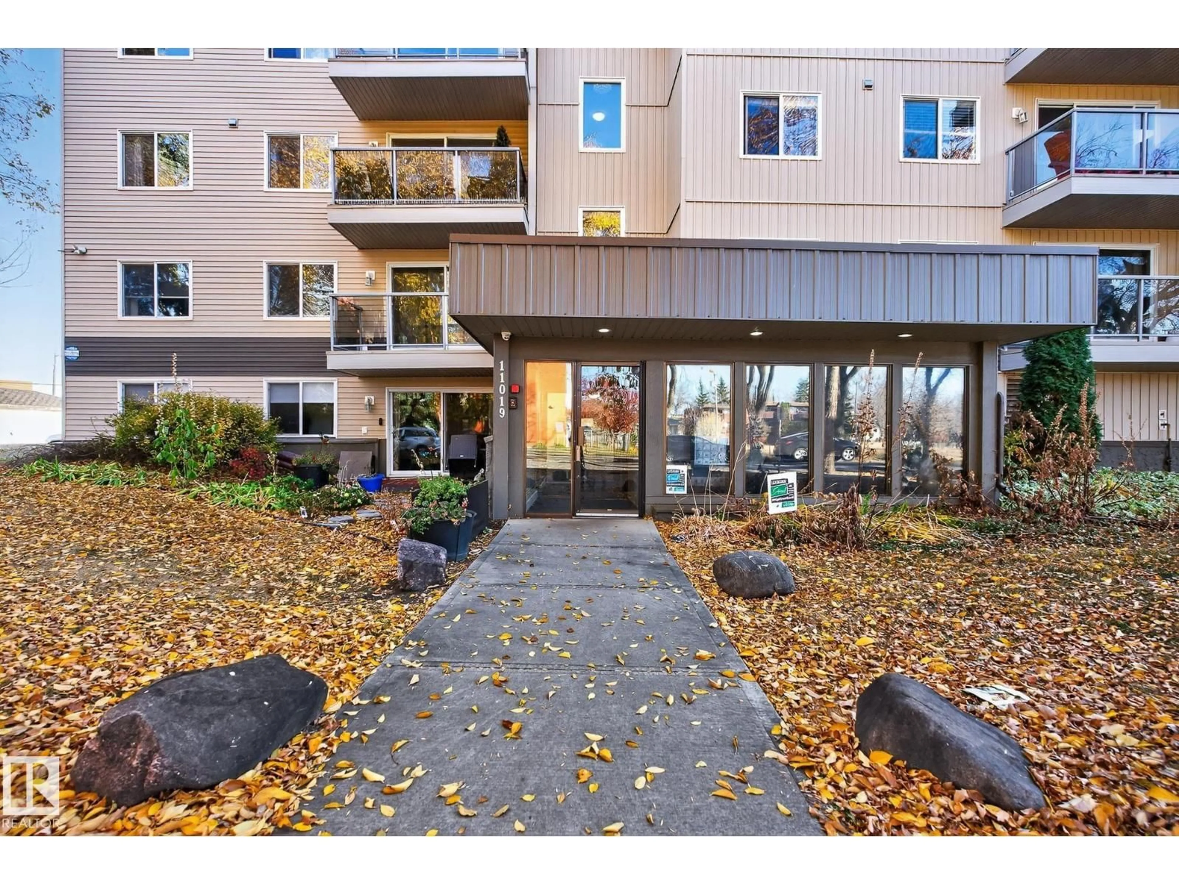 Unknown for 405 - 11019 107 ST, Edmonton Alberta T5H2Z6