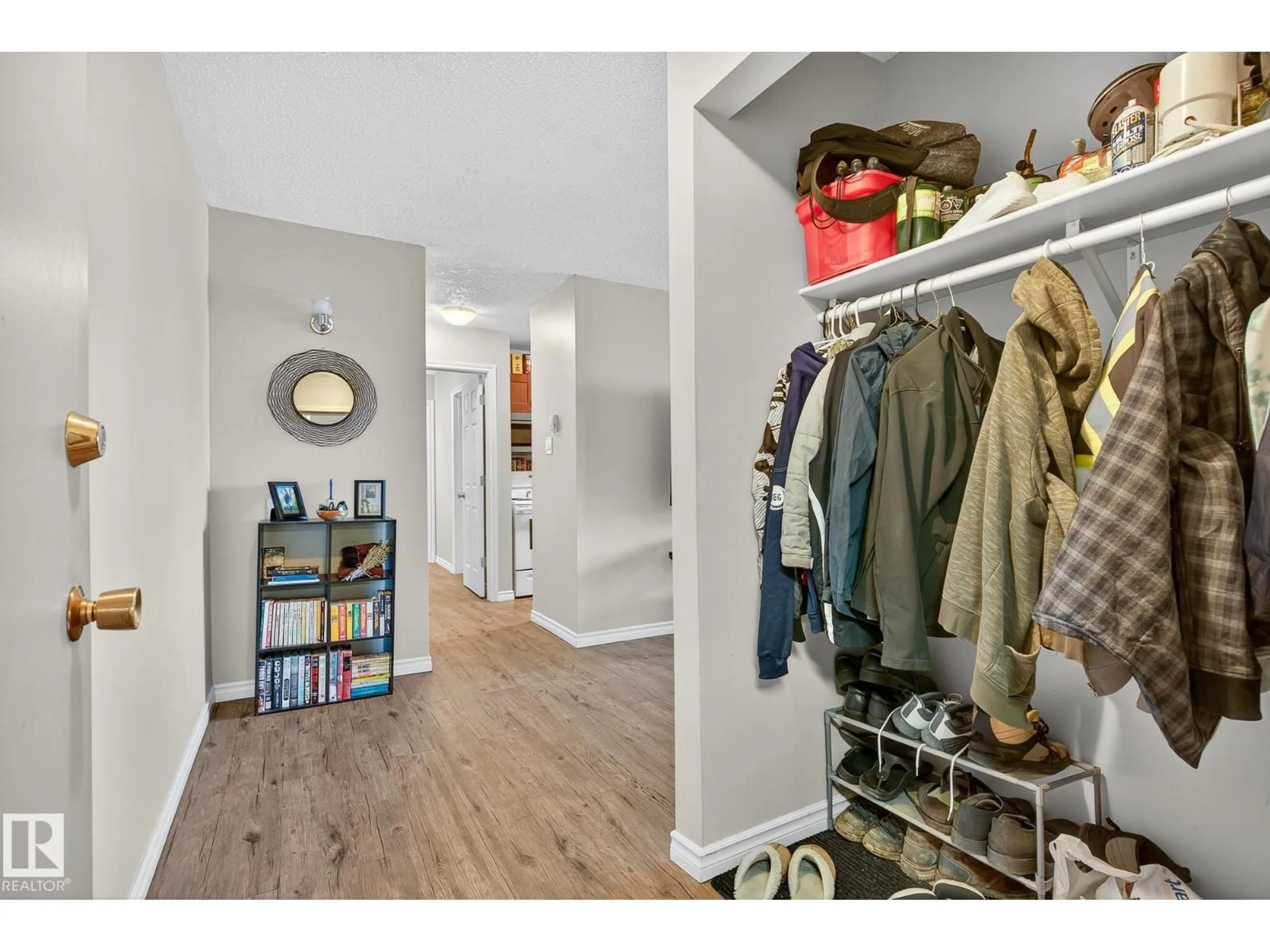 Indoor entryway for 405 - 11019 107 ST, Edmonton Alberta T5H2Z6