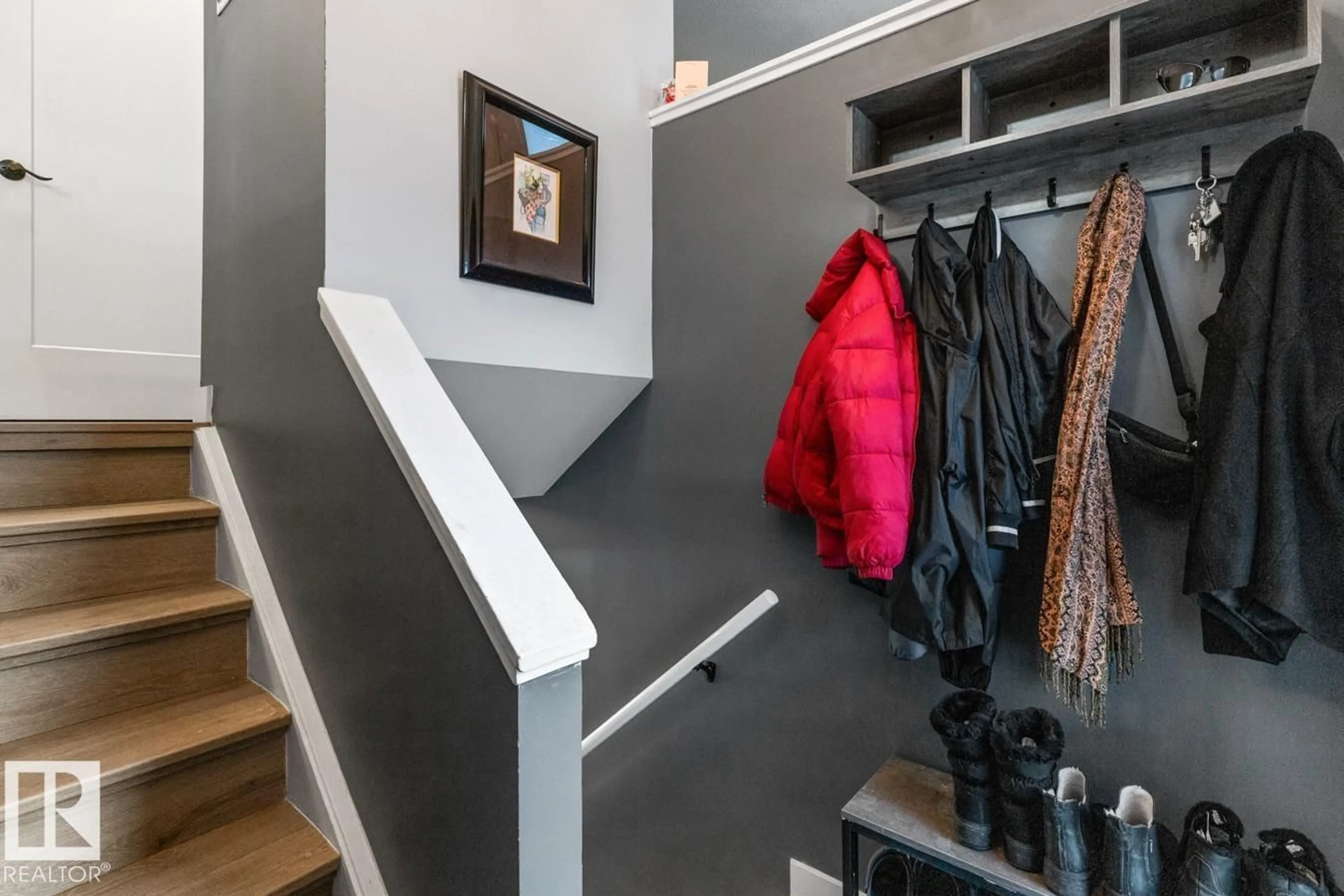 Indoor entryway for NW - 6411 180 ST, Edmonton Alberta T5P2P3