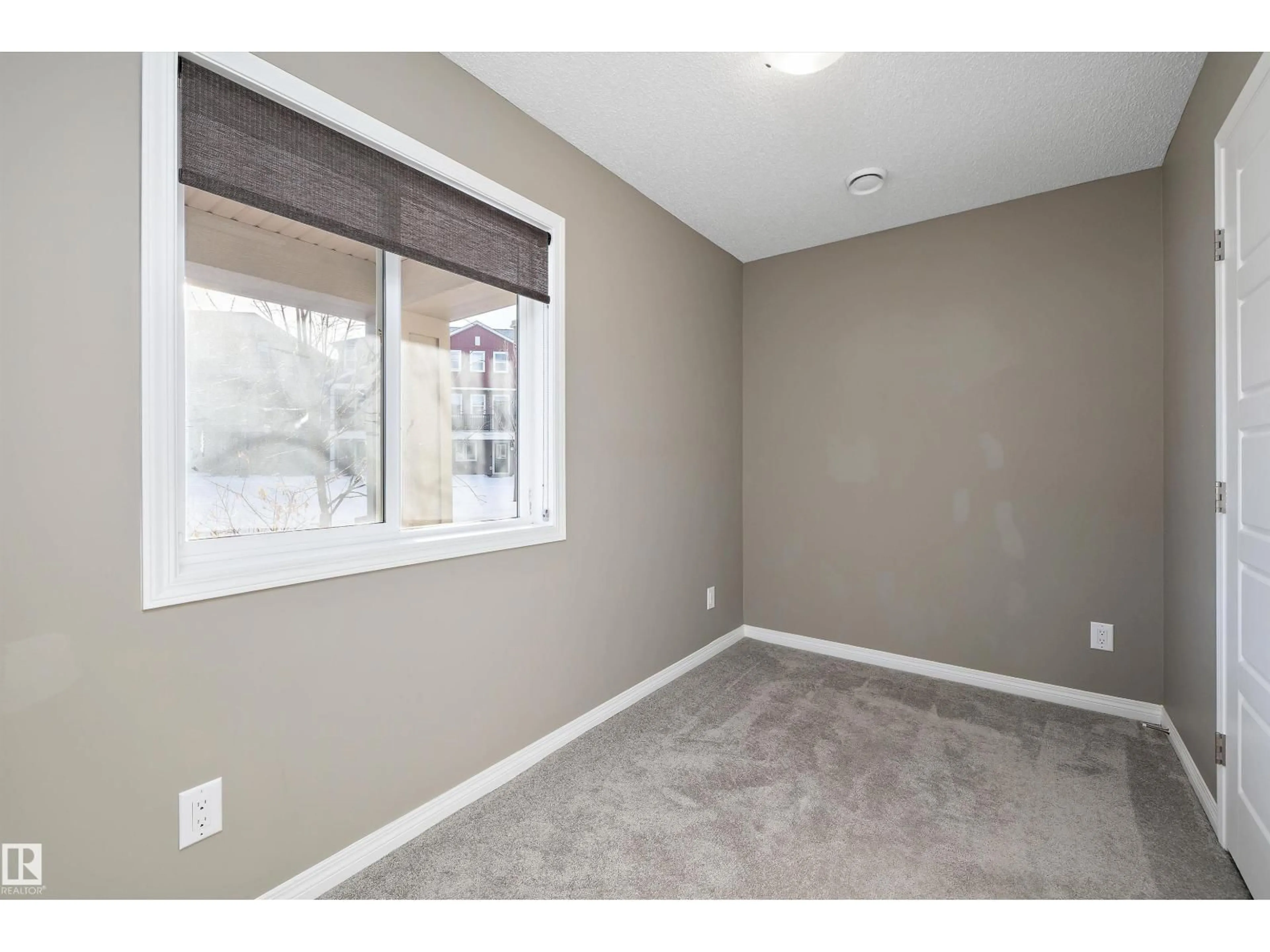 A pic of a room for 2072 - 18 WONNACOTT WAY SW, Edmonton Alberta T6X2V7