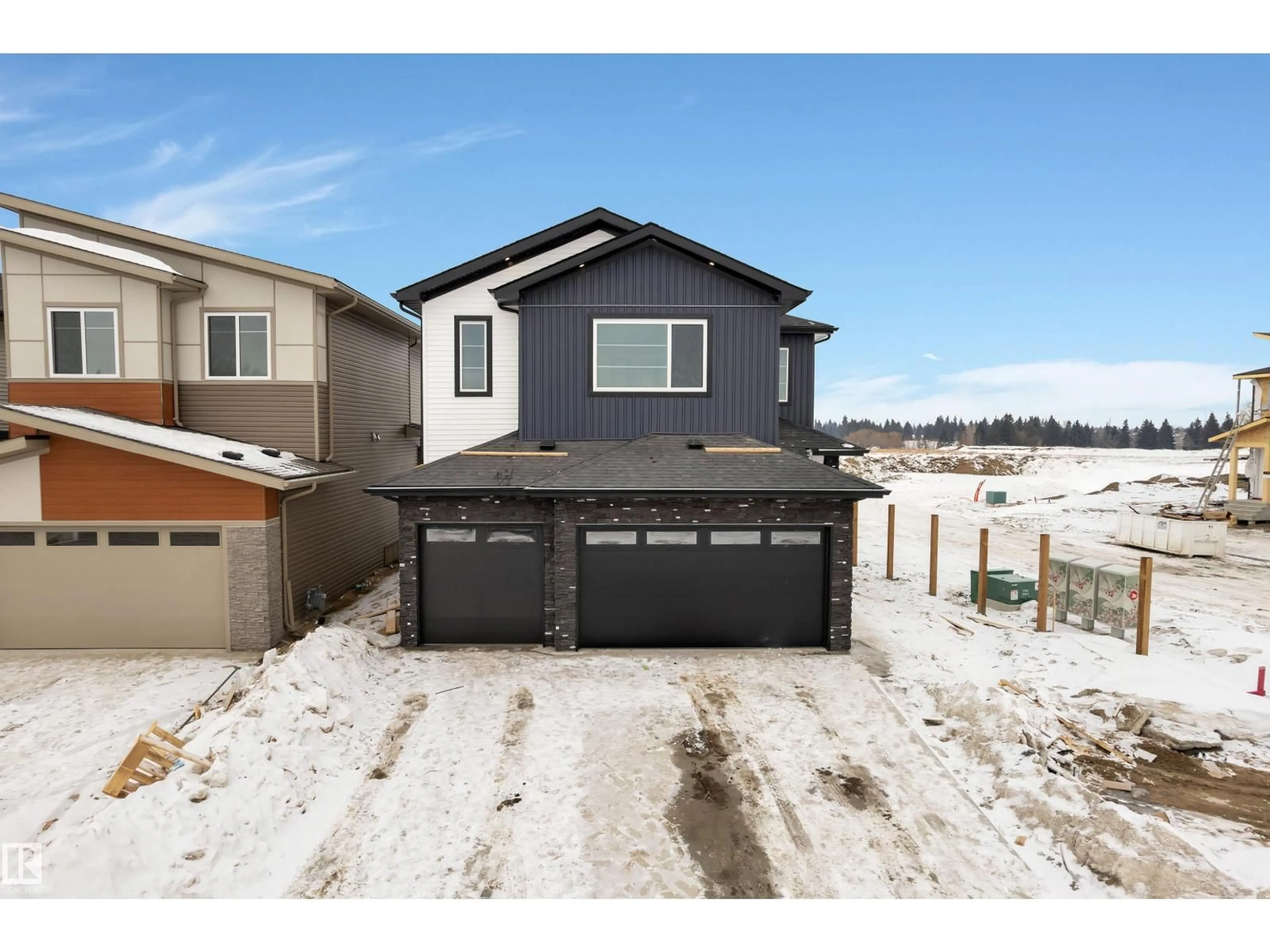 Home with vinyl exterior material, street for 40 GRAYSON GR, Stony Plain Alberta T7X3G1