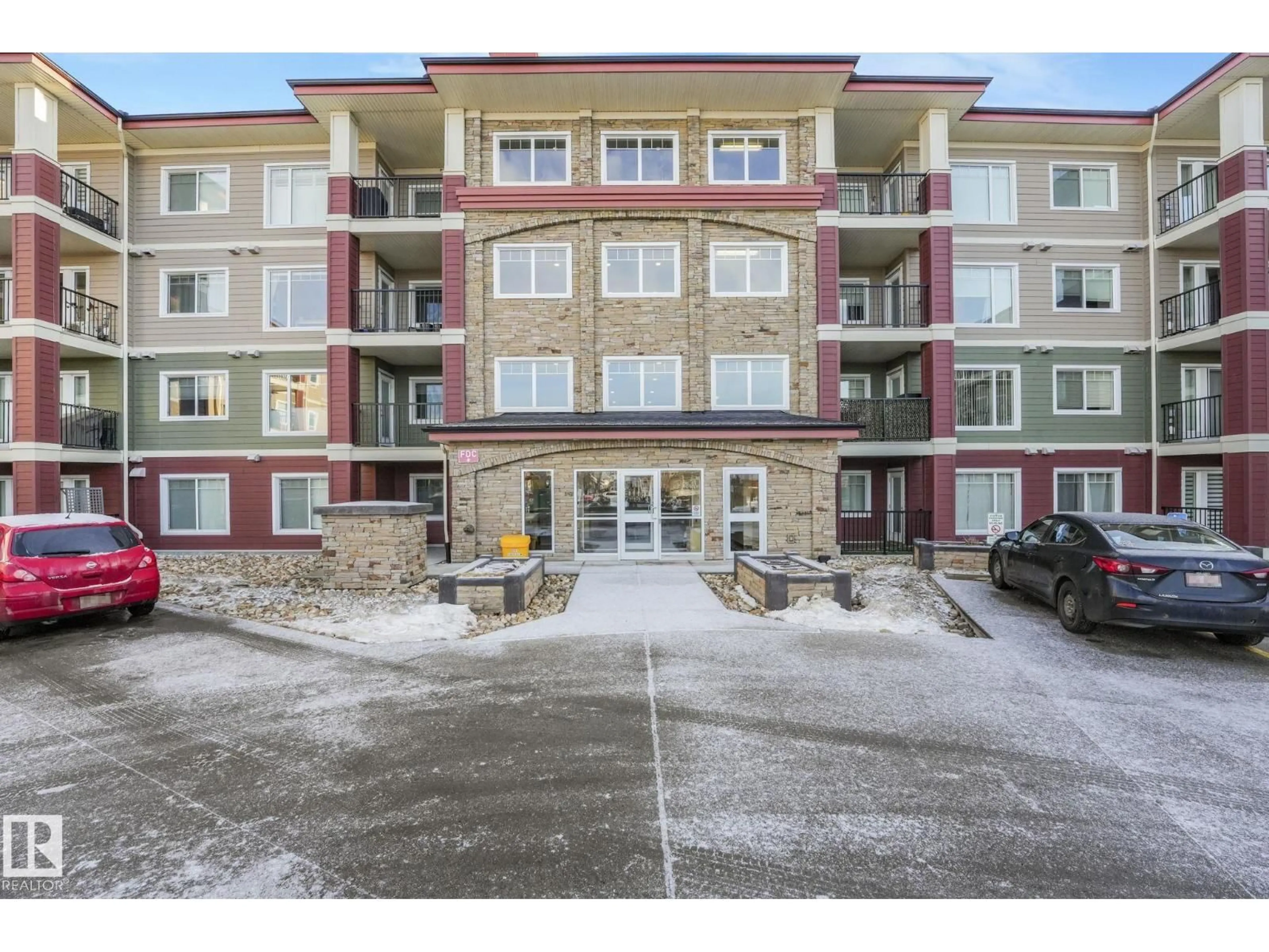 Indoor foyer for #215 - 7021 SOUTH TERWILLEGAR DR, Edmonton Alberta T6R0W5