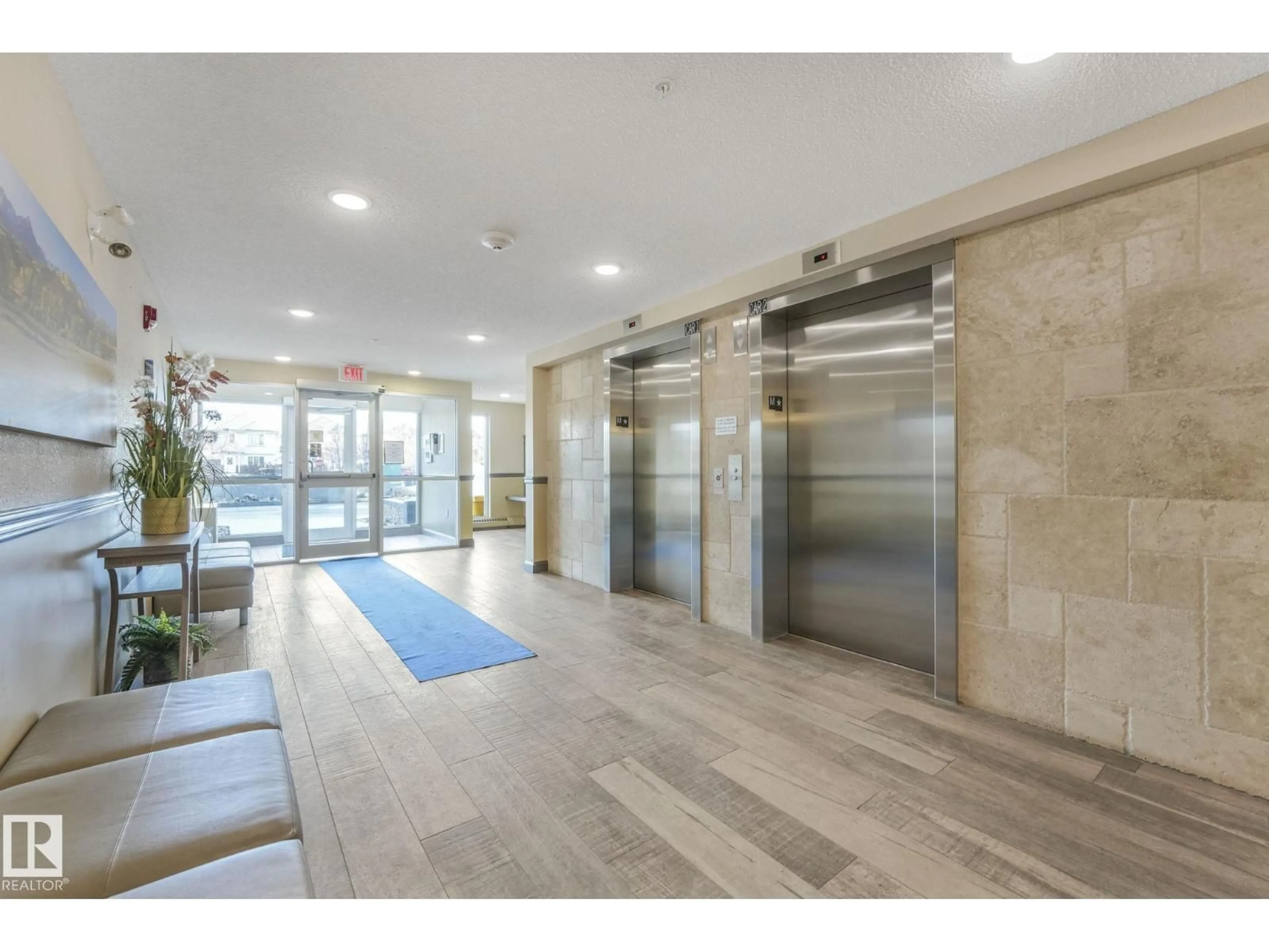 Indoor foyer for #215 - 7021 SOUTH TERWILLEGAR DR, Edmonton Alberta T6R0W5