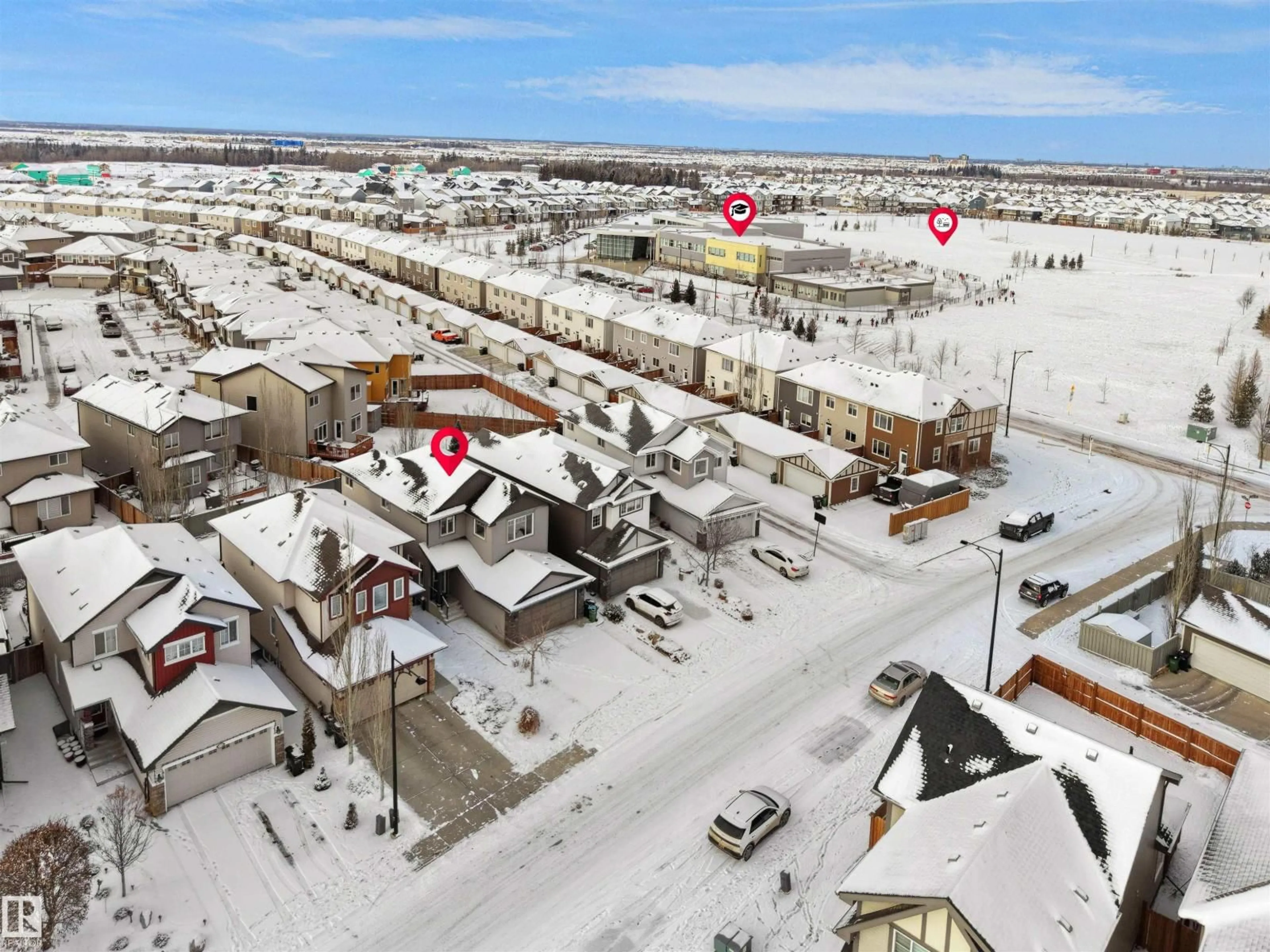A pic from outside/outdoor area/front of a property/back of a property/a pic from drone, street for 8716 CARSON WY, Edmonton Alberta T6W3K8