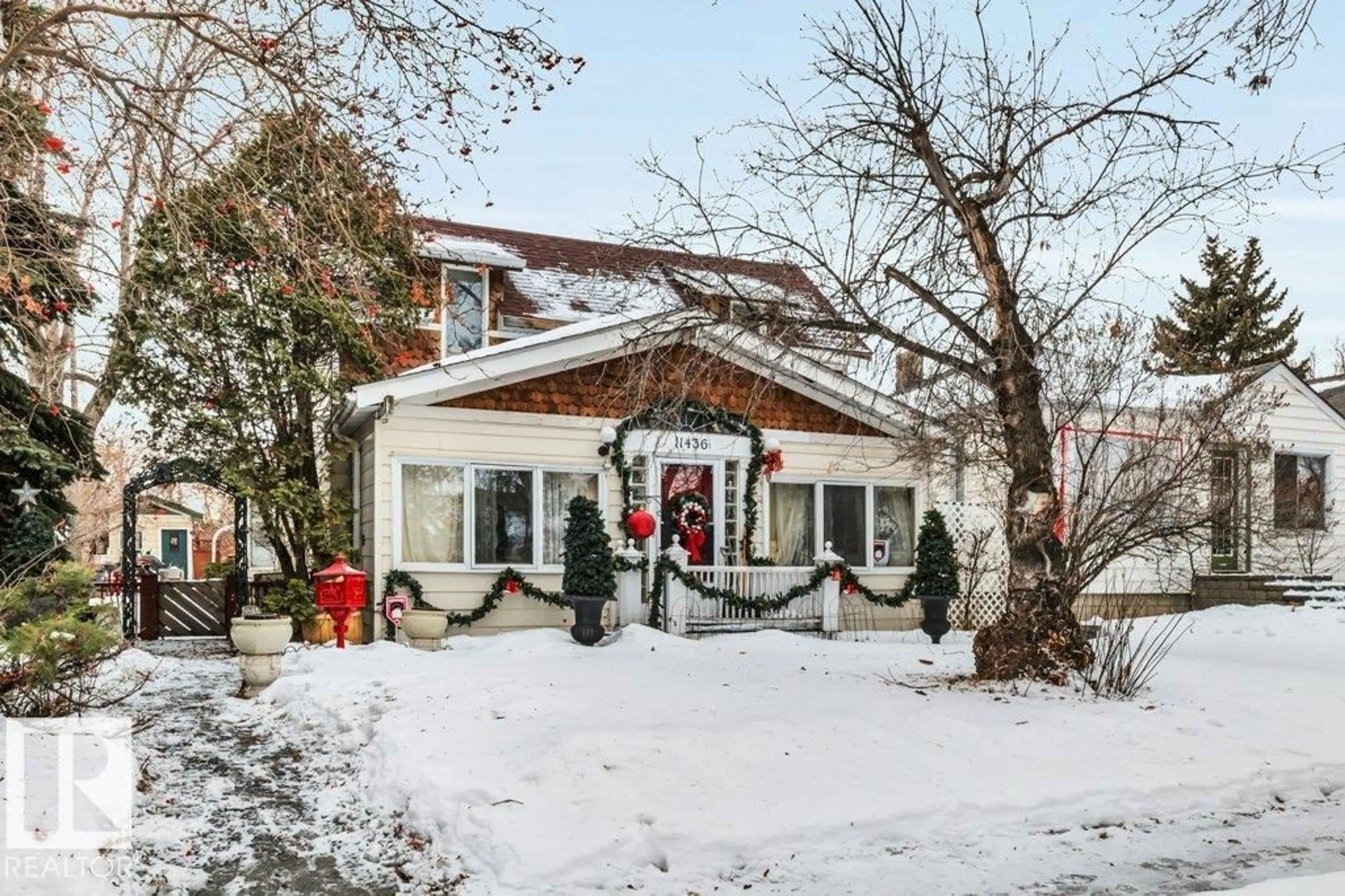 Patio, street for NW - 11436 71 ST, Edmonton Alberta T5B1V7