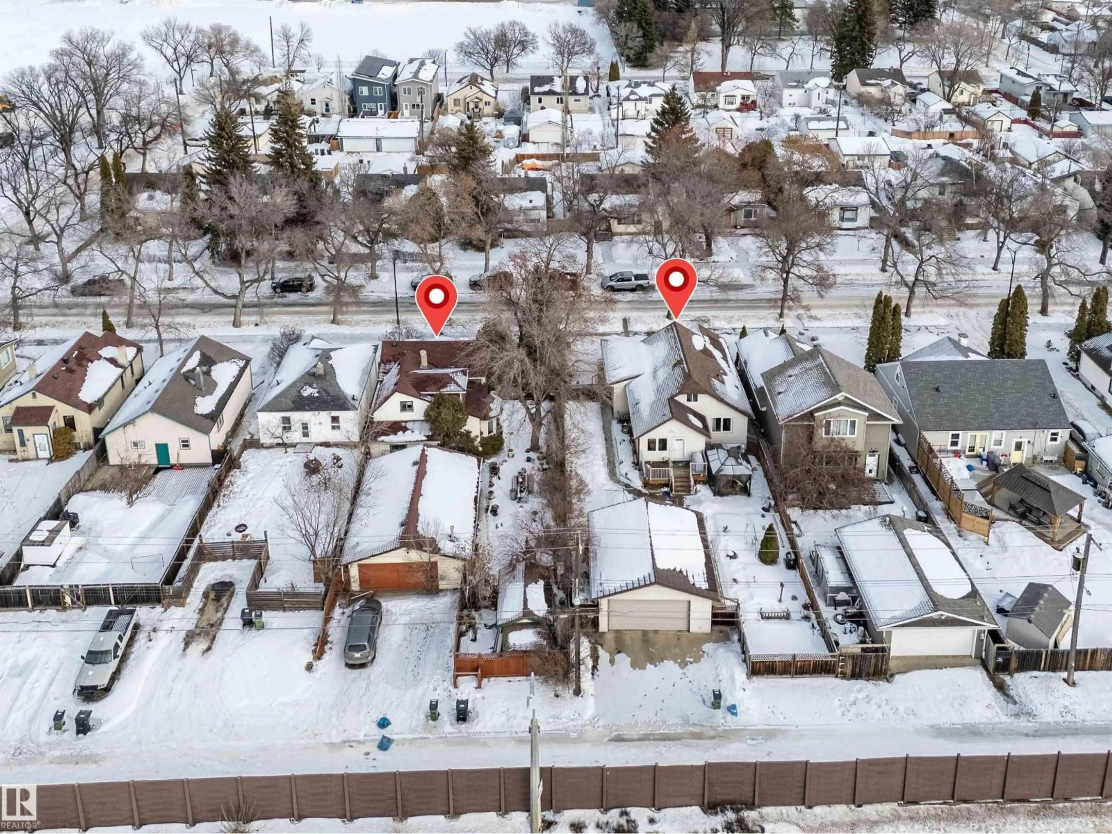 A pic from outside/outdoor area/front of a property/back of a property/a pic from drone, street for NW - 11436 71 ST, Edmonton Alberta T5B1V7