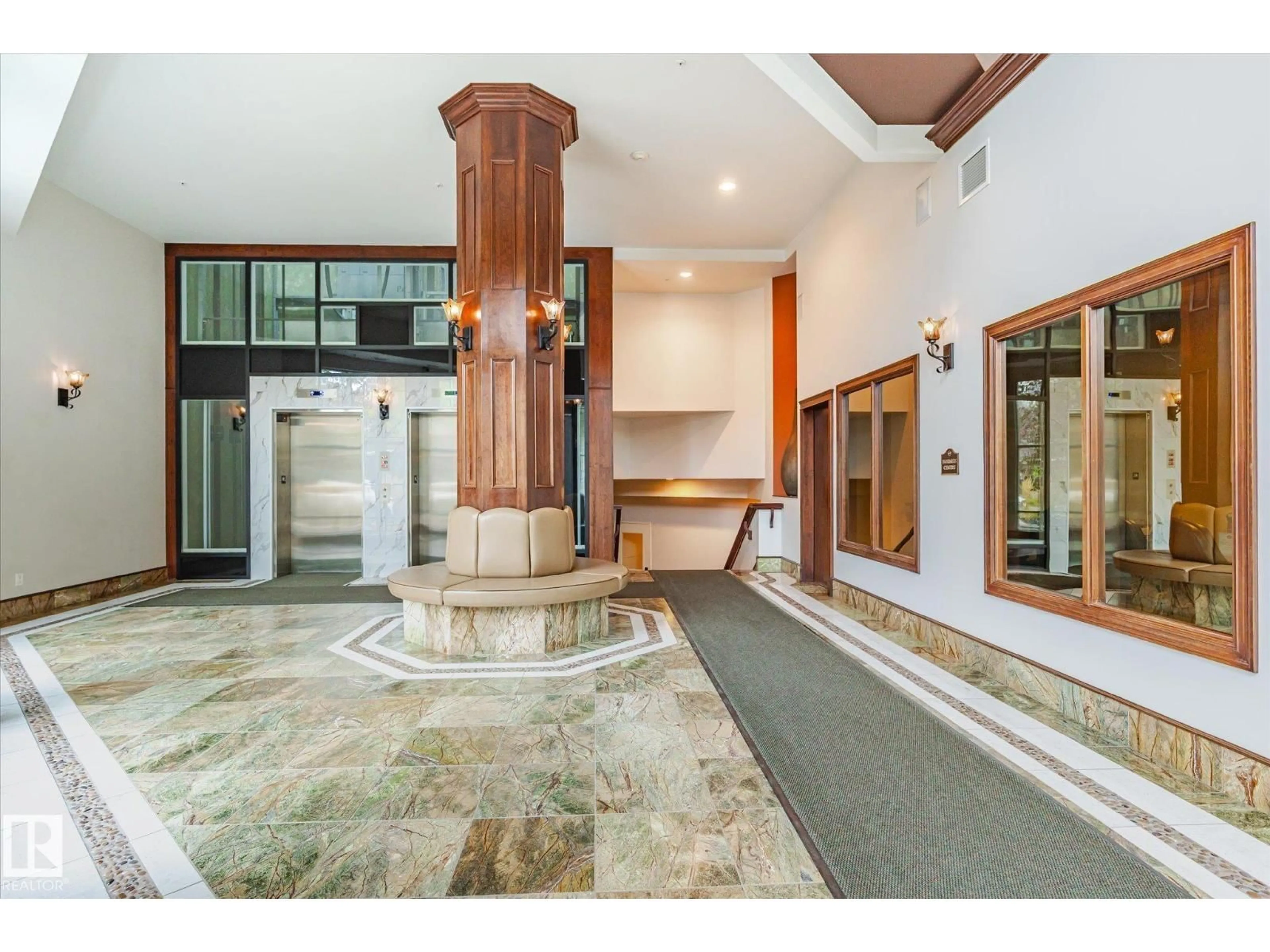 Indoor foyer for 507 - 10142 111 ST NW, Edmonton Alberta T5K1K6