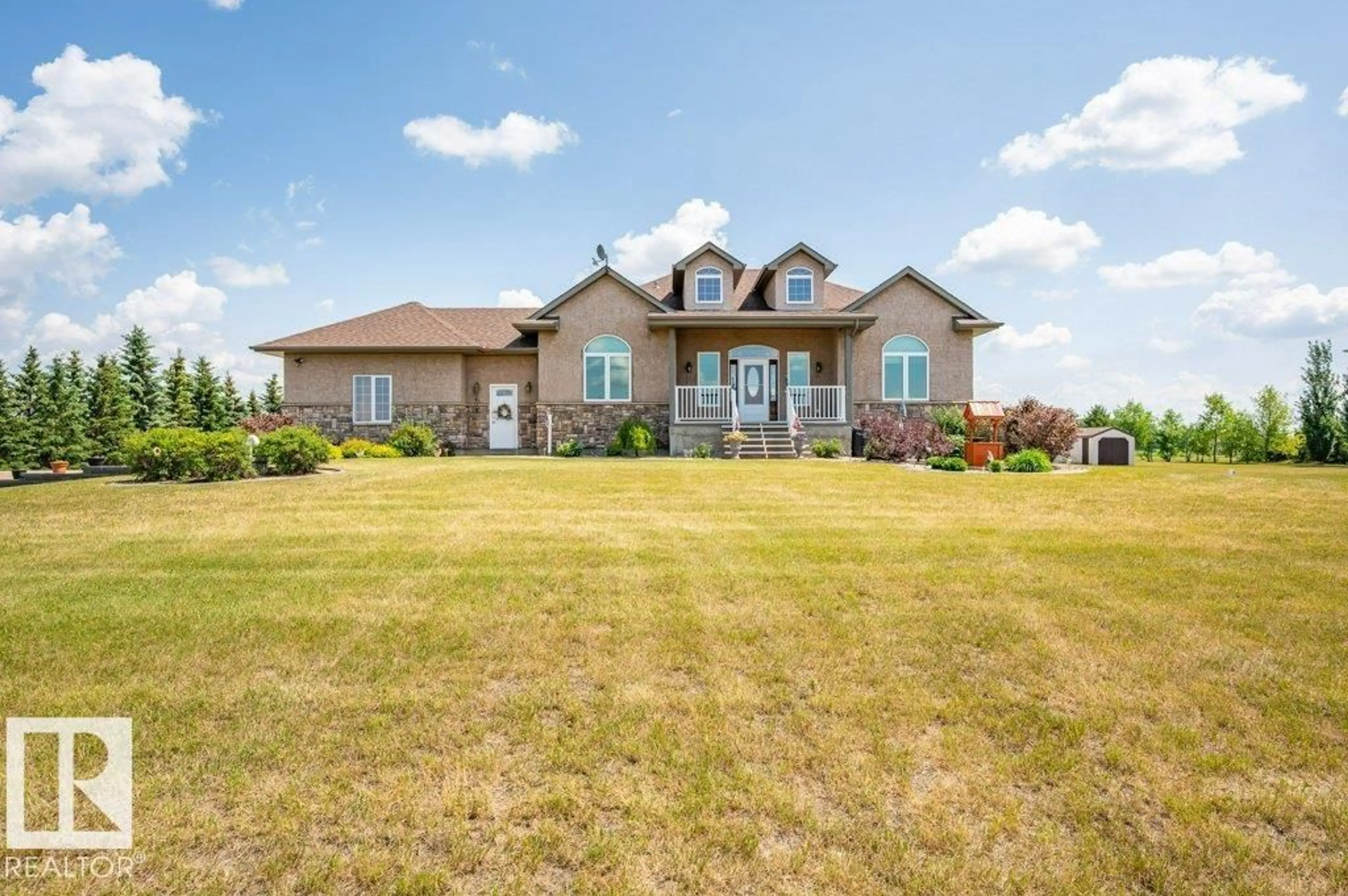 A pic from outside/outdoor area/front of a property/back of a property/a pic from drone, unknown for 56203 RGE ROAD 230, Rural Sturgeon County Alberta T0A1N0