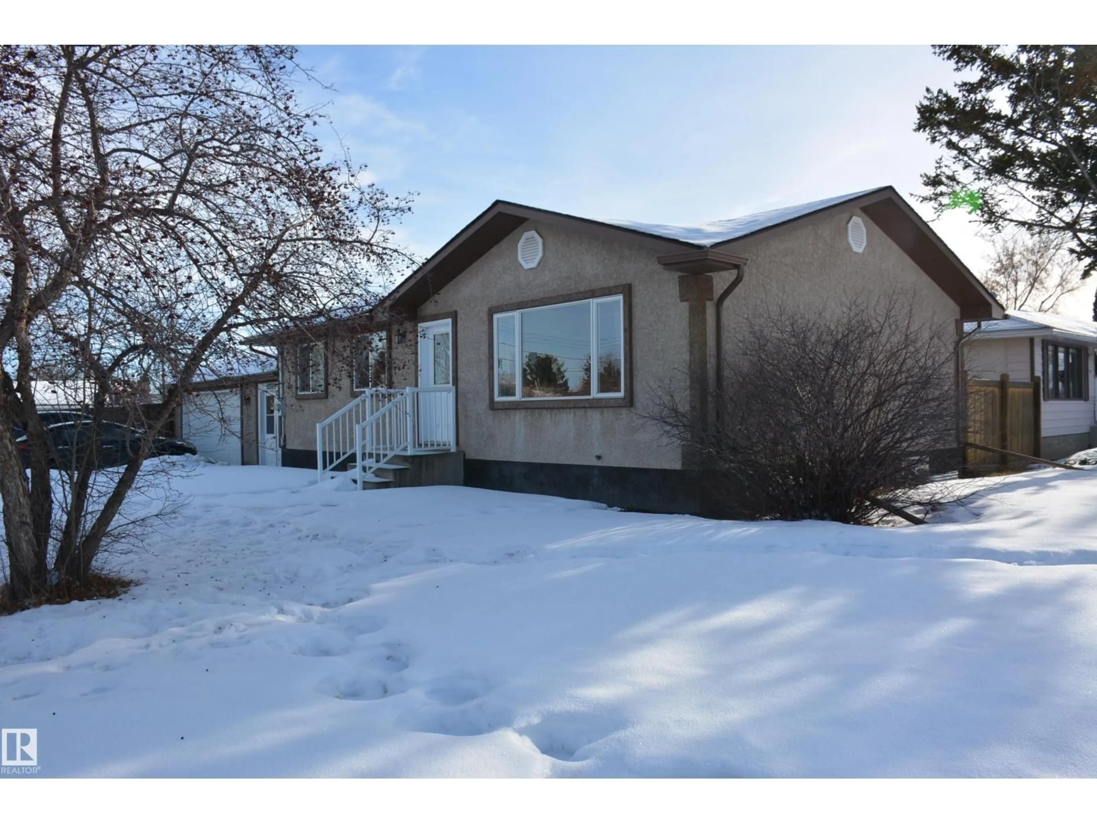 Unknown for 5509 56 ST, Barrhead Alberta T7N1C6