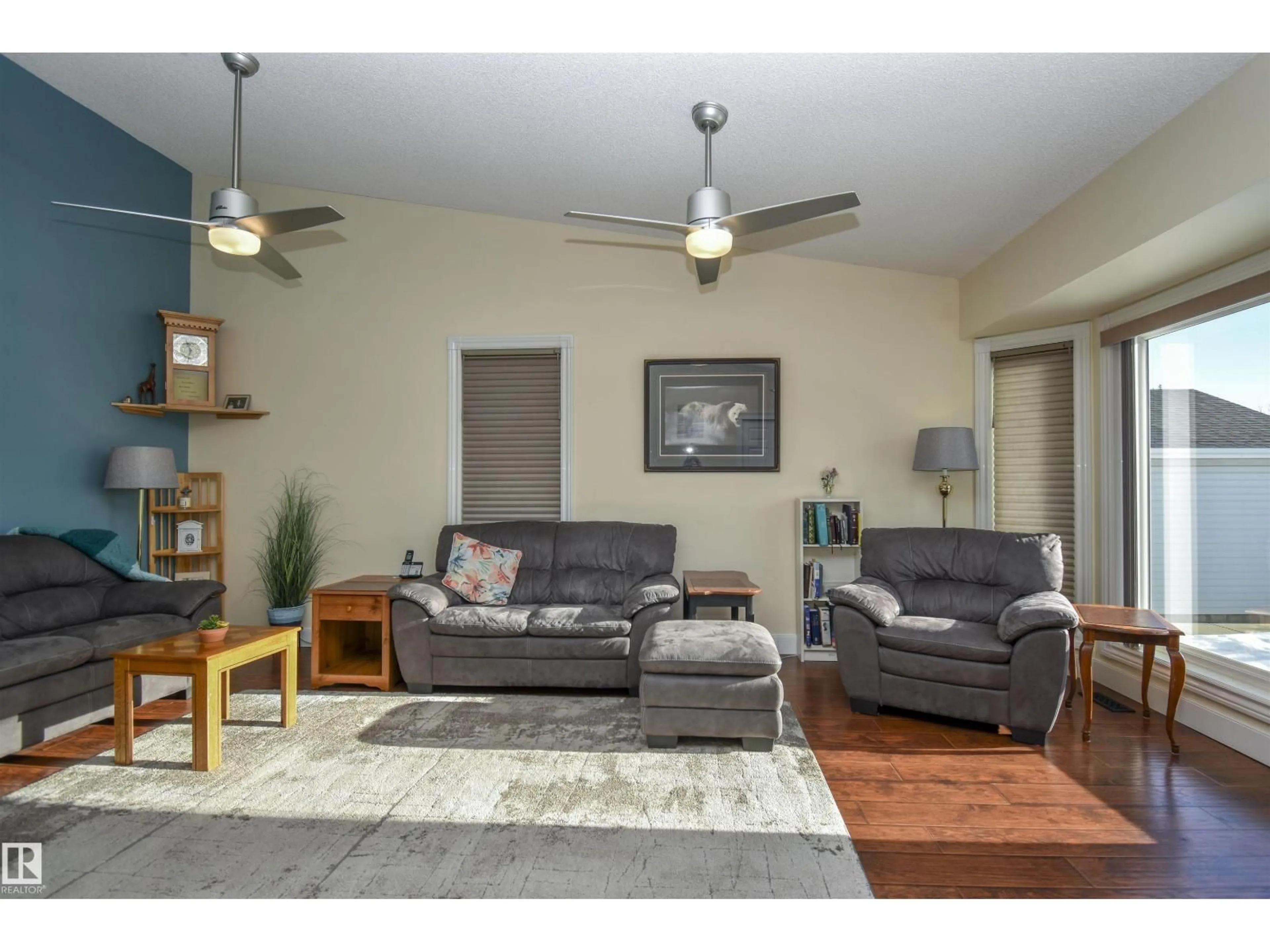 Living room with furniture, unknown for 4042 37A AV NW, Edmonton Alberta T6L7A1