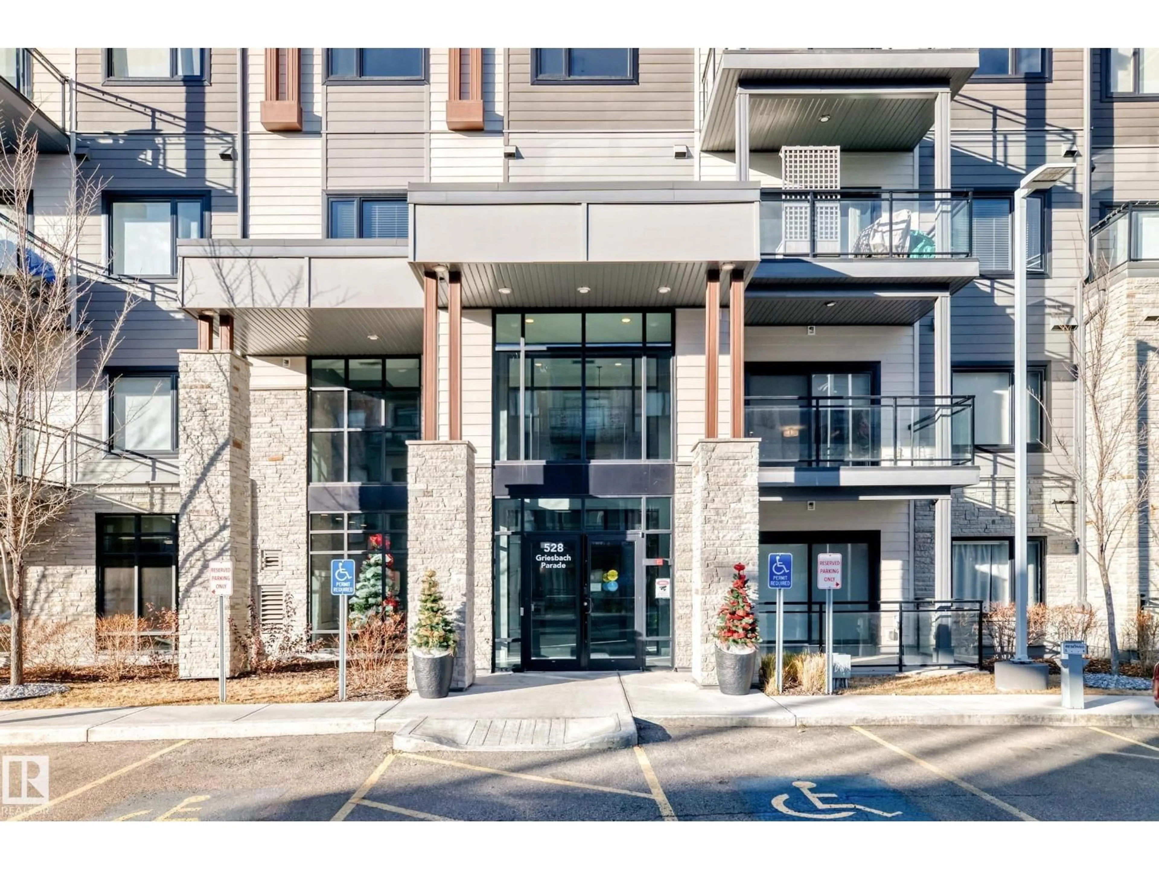 Indoor foyer for 307 - 528 GRIESBACH PR, Edmonton Alberta T5E6X2