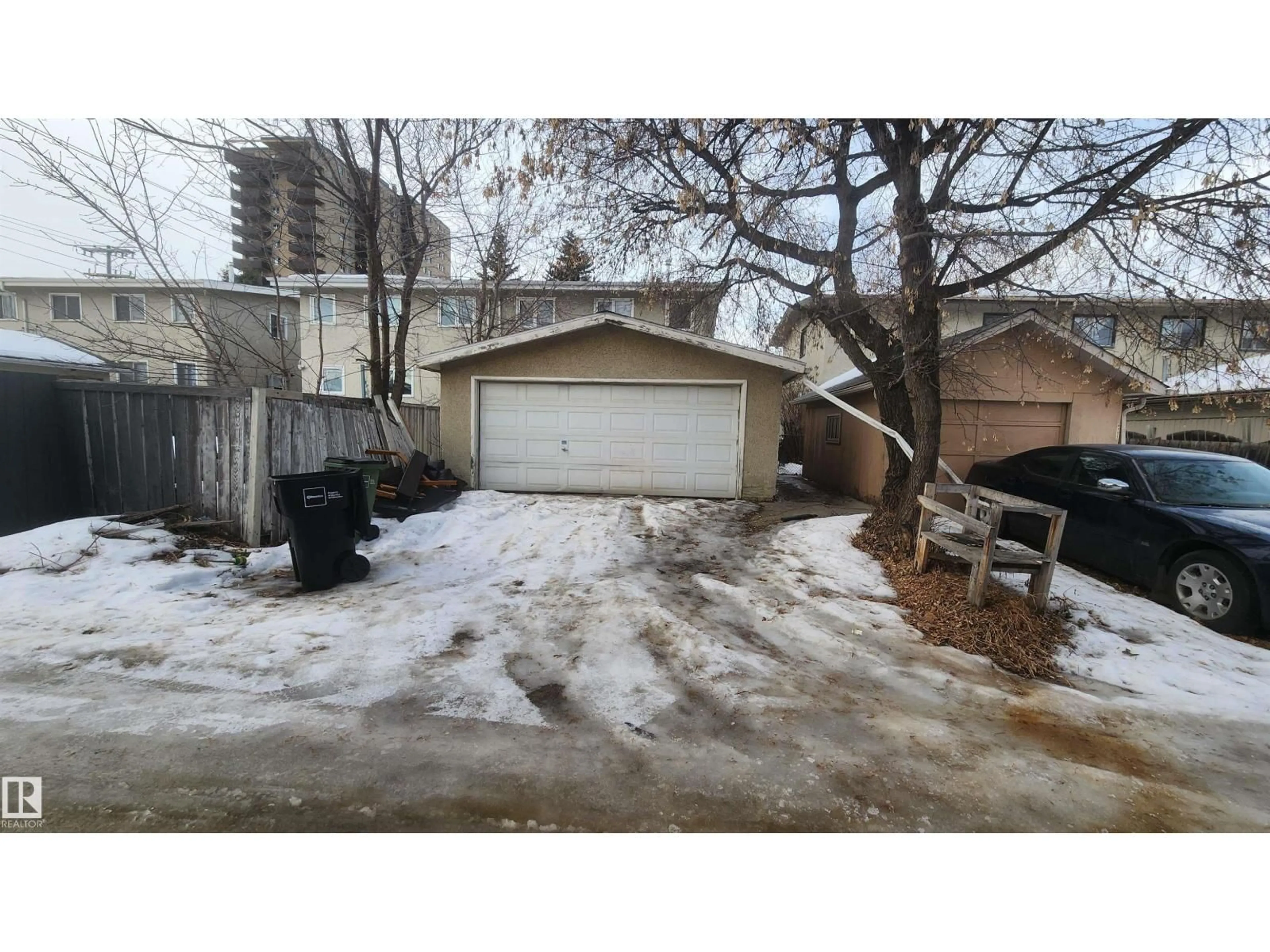 Unknown for 4709 106 ST, Edmonton Alberta T5J2S7