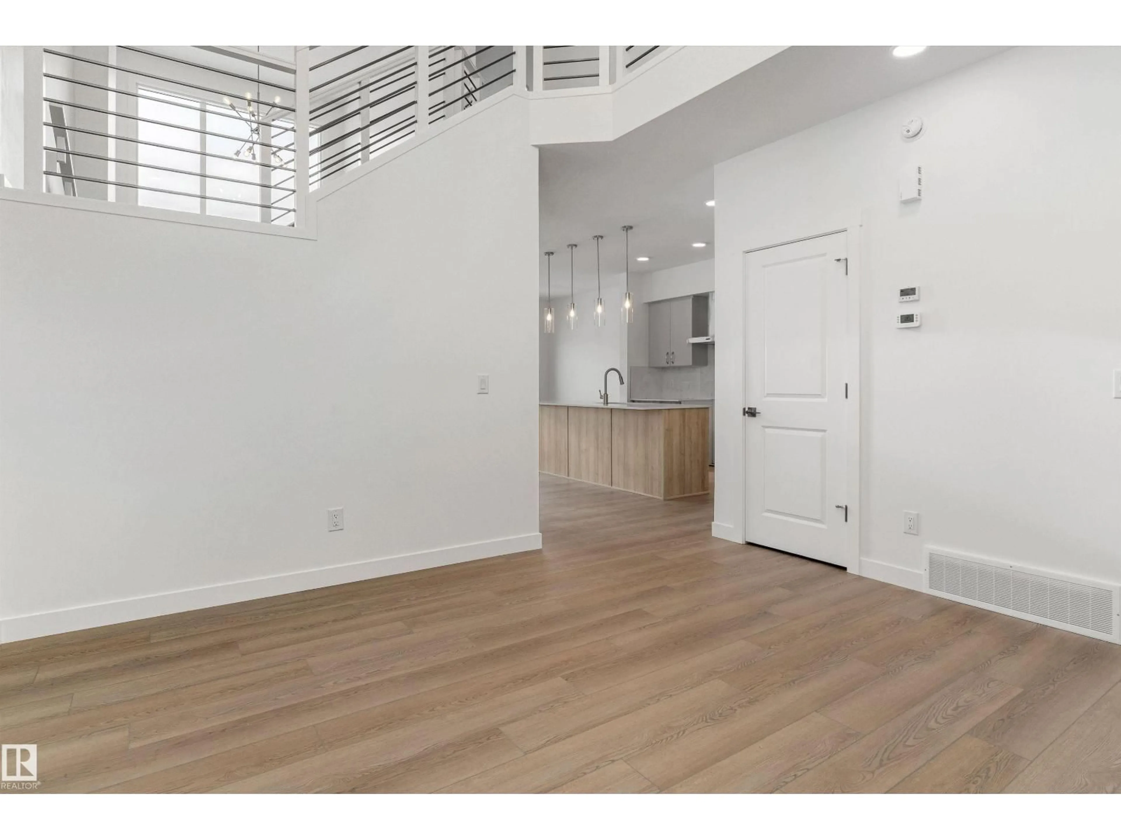 Unknown for 18927 28 AV, Edmonton Alberta T6M3H9