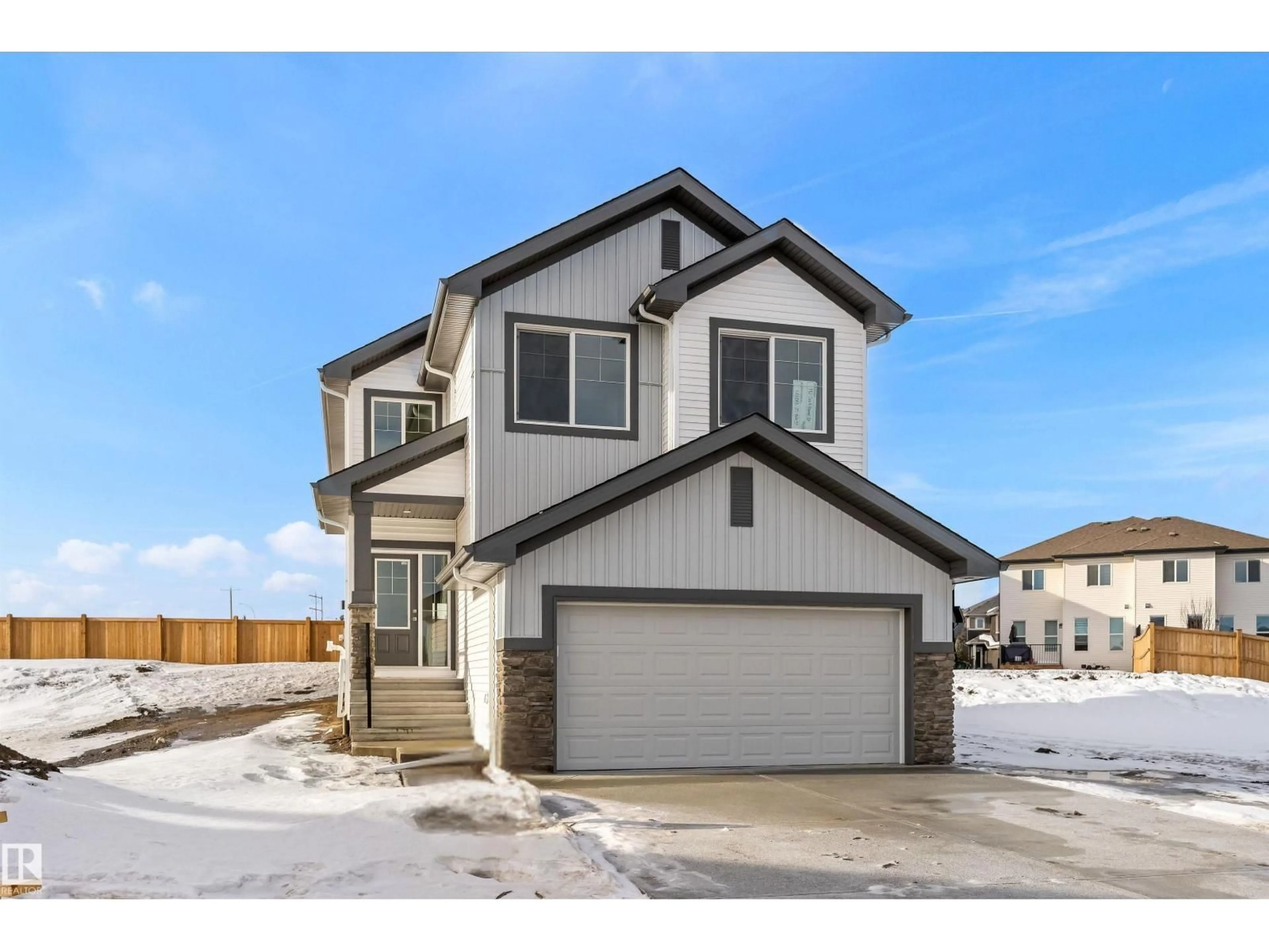 Home with vinyl exterior material, street for 142 SOUTH RAVINES DR, Devon Alberta T9G0M7