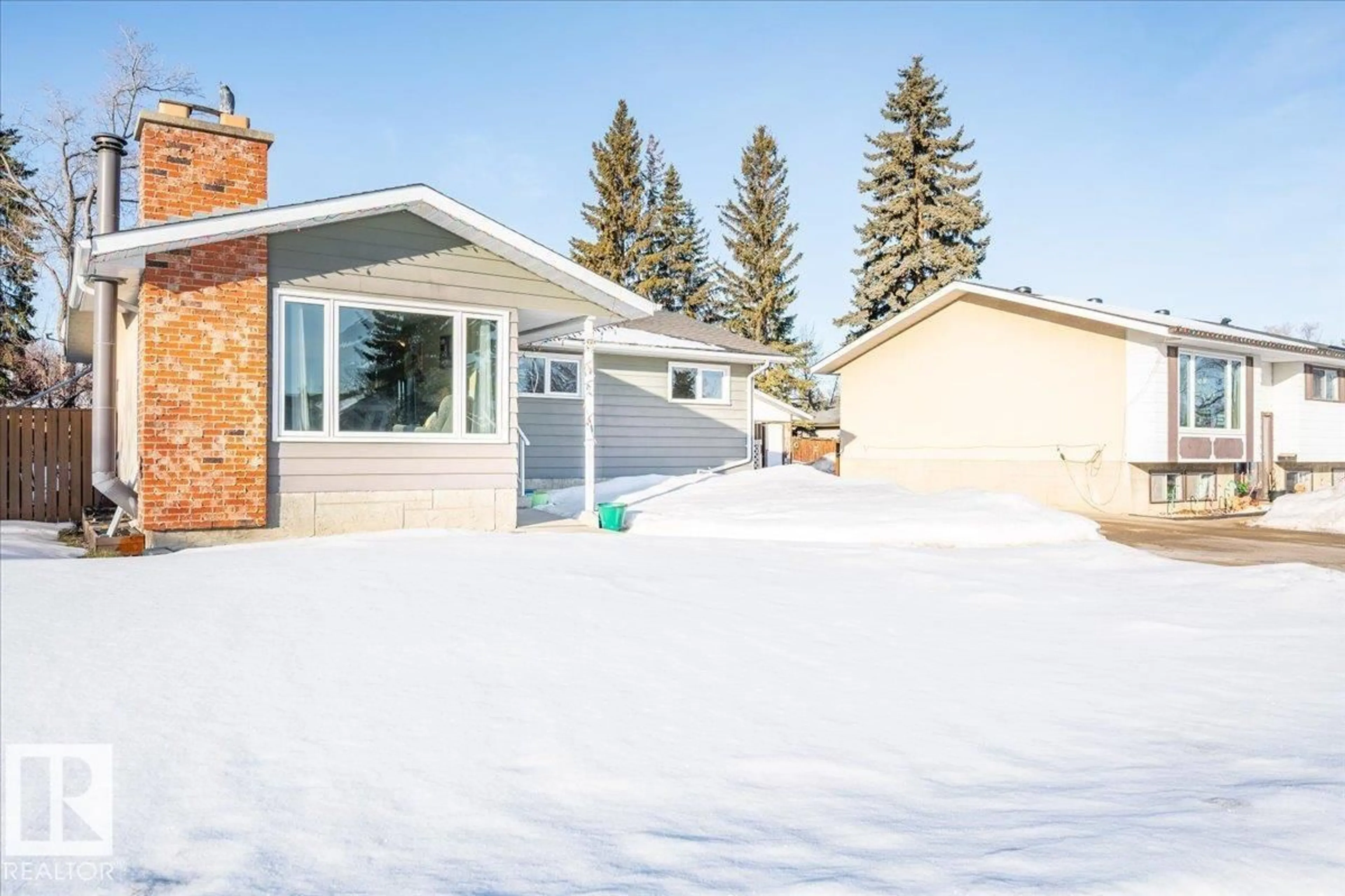 Home with vinyl exterior material, street for 12 ROSEWOOD PL, Sherwood Park Alberta T8A2H3