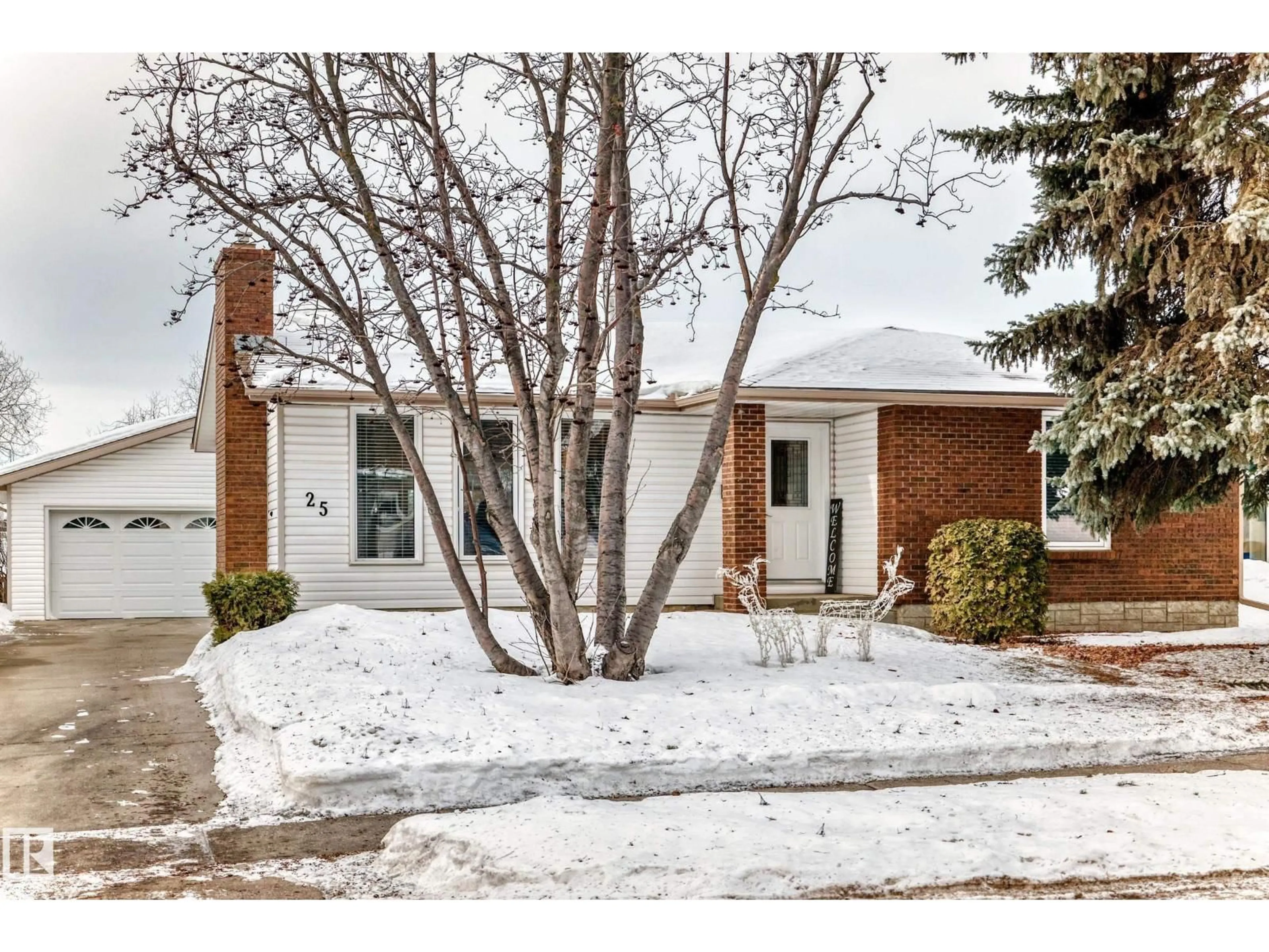 Home with brick exterior material, street for 25 GRAHAM AV, St. Albert Alberta T8N3B7
