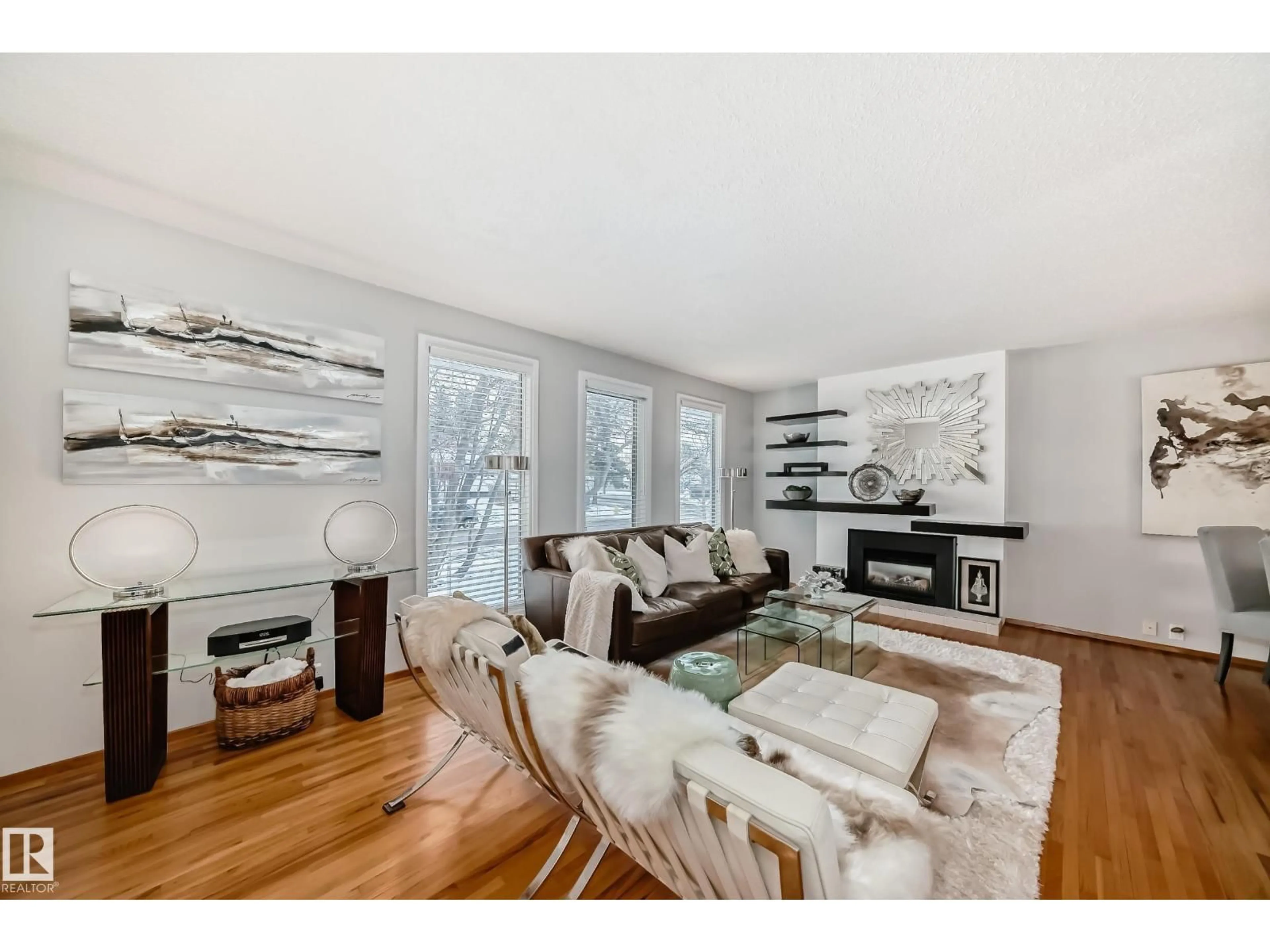 Living room with furniture, wood/laminate floor for 25 GRAHAM AV, St. Albert Alberta T8N3B7