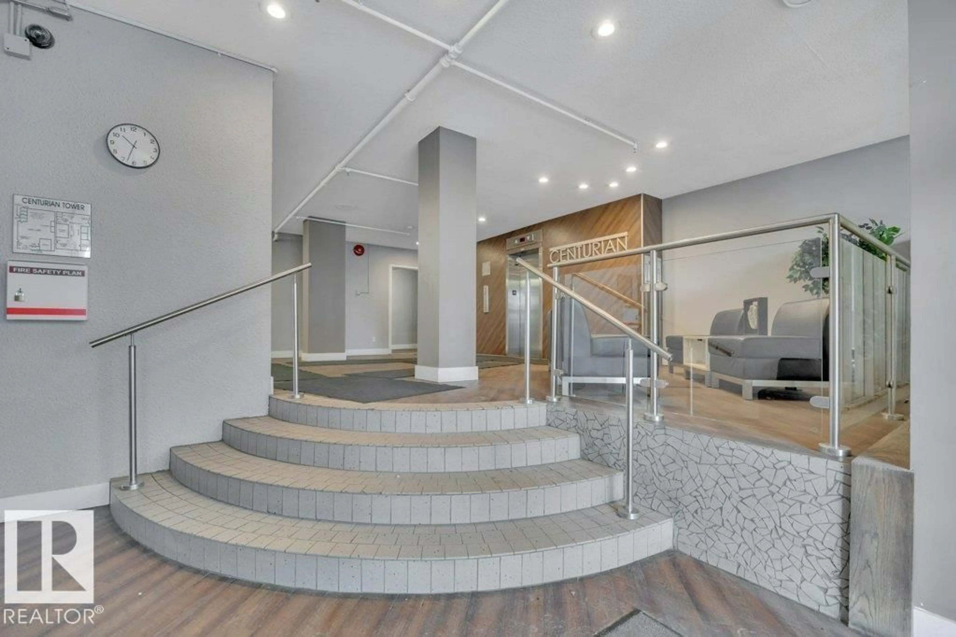 Indoor foyer for 808 - 10160 116 ST NW, Edmonton Alberta T5K1V9