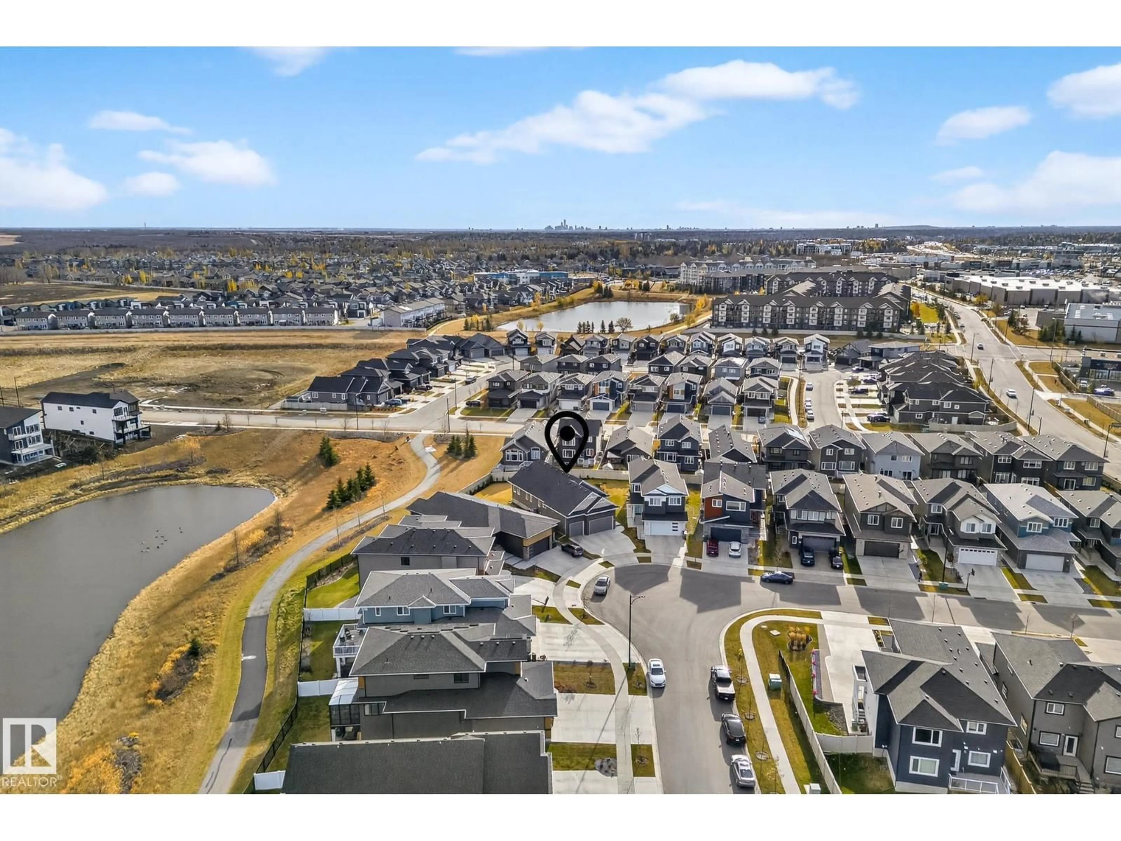 A pic from outside/outdoor area/front of a property/back of a property/a pic from drone, unknown for 17 EVERMORE CR, St. Albert Alberta T8N7W9