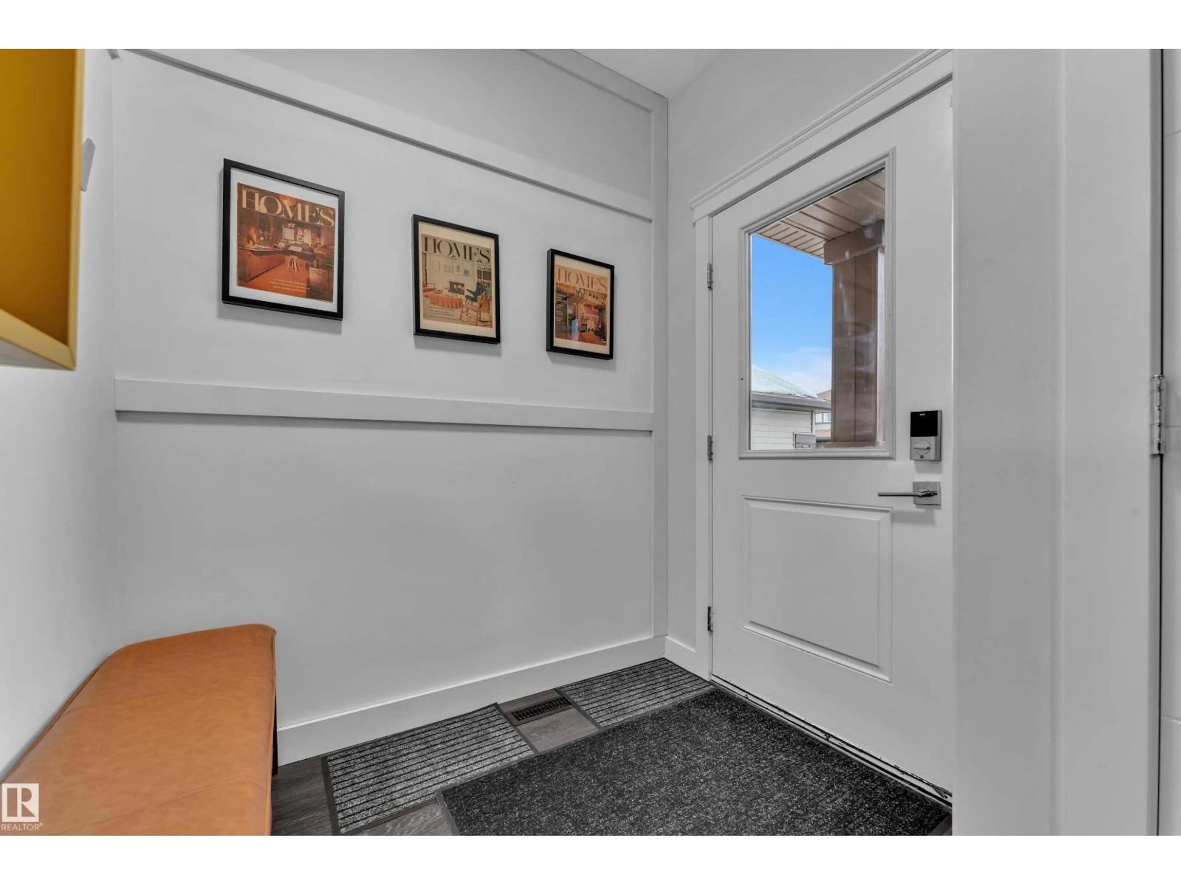 Indoor entryway for 906 BERG PL, Leduc Alberta T9E1H2