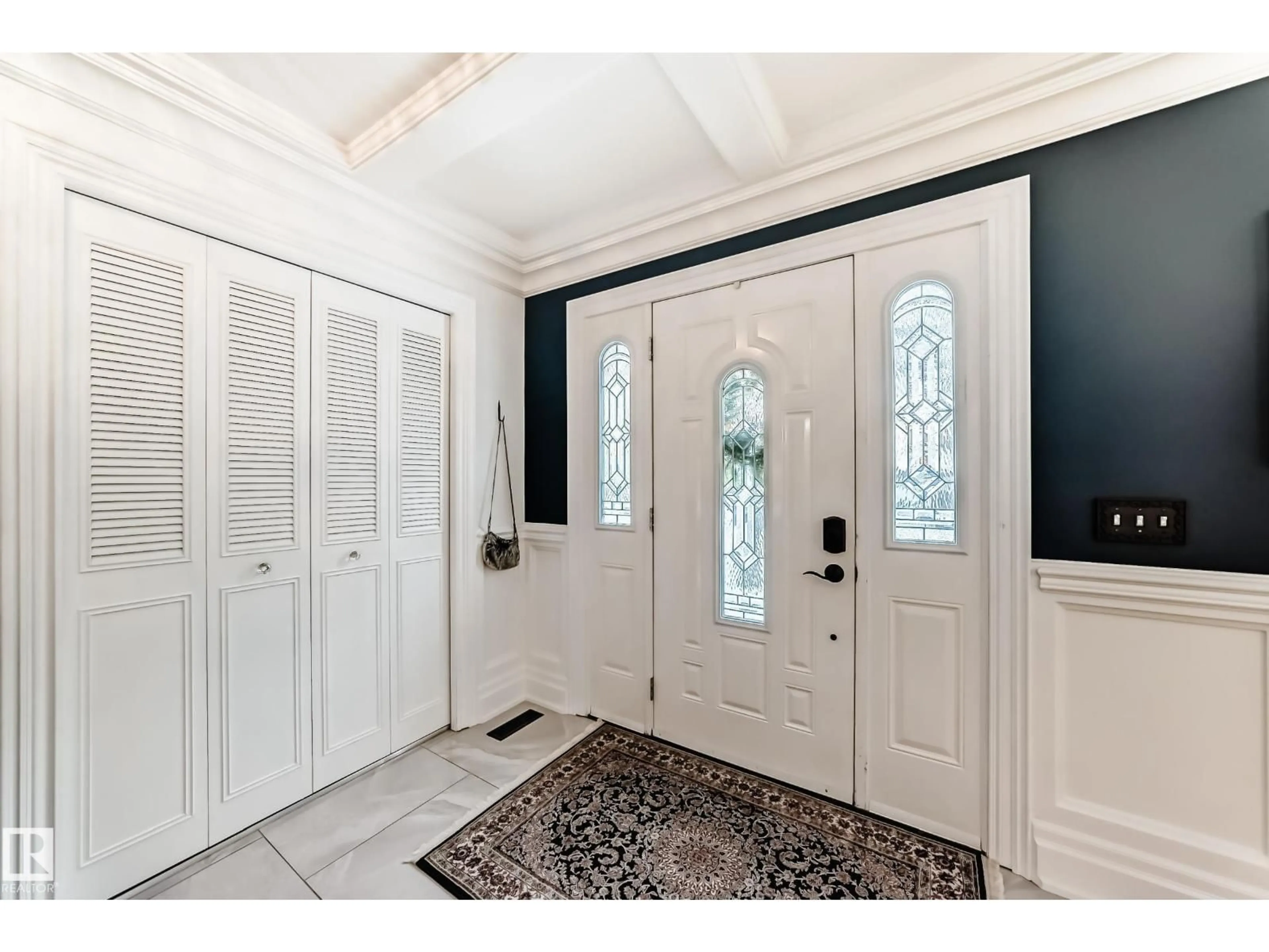 Indoor entryway for 18 MORGAN CR, St. Albert Alberta T8N2E2