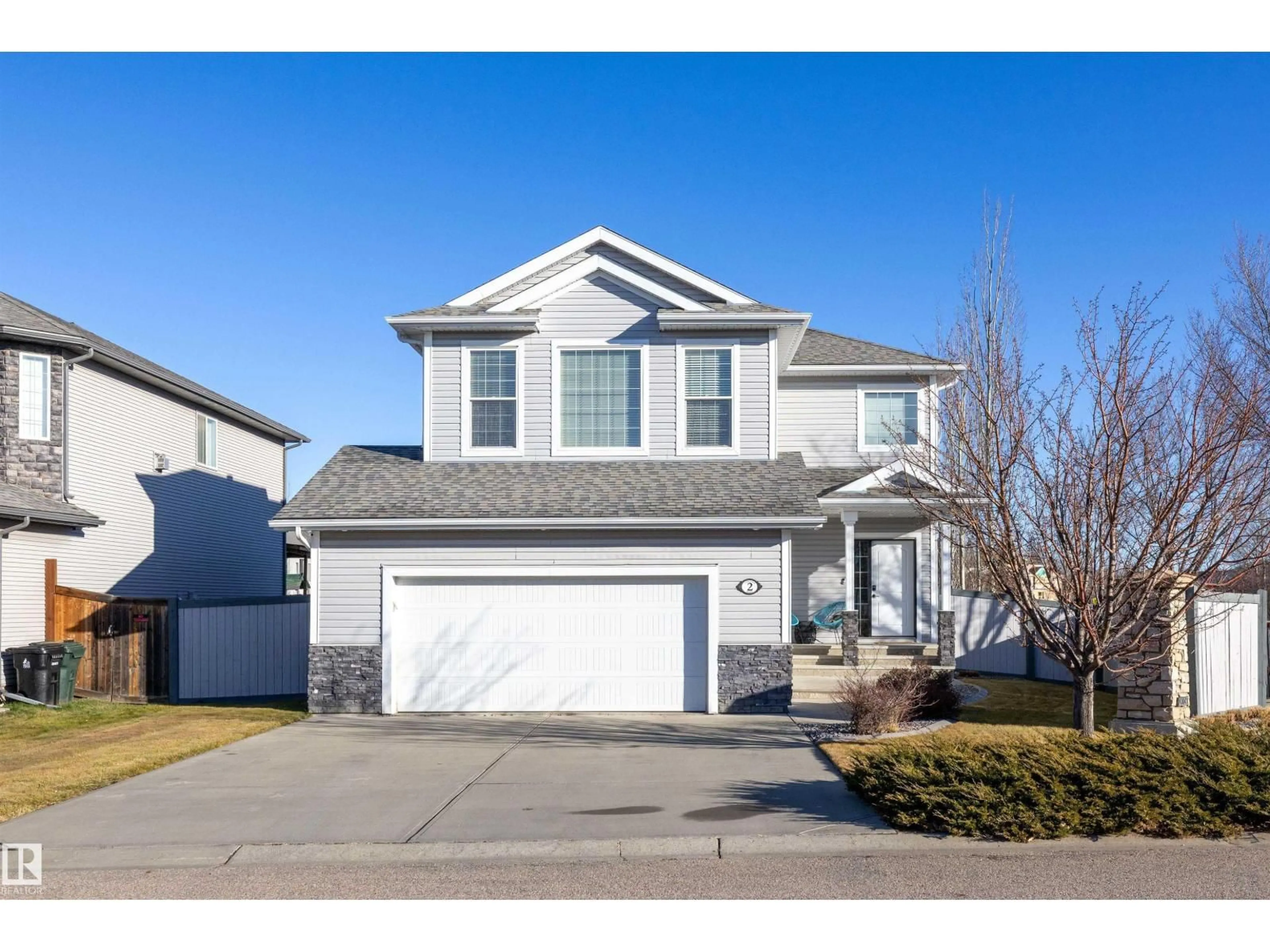 Home with vinyl exterior material, street for 2 LONGVIEW PT, Spruce Grove Alberta T7X0H4