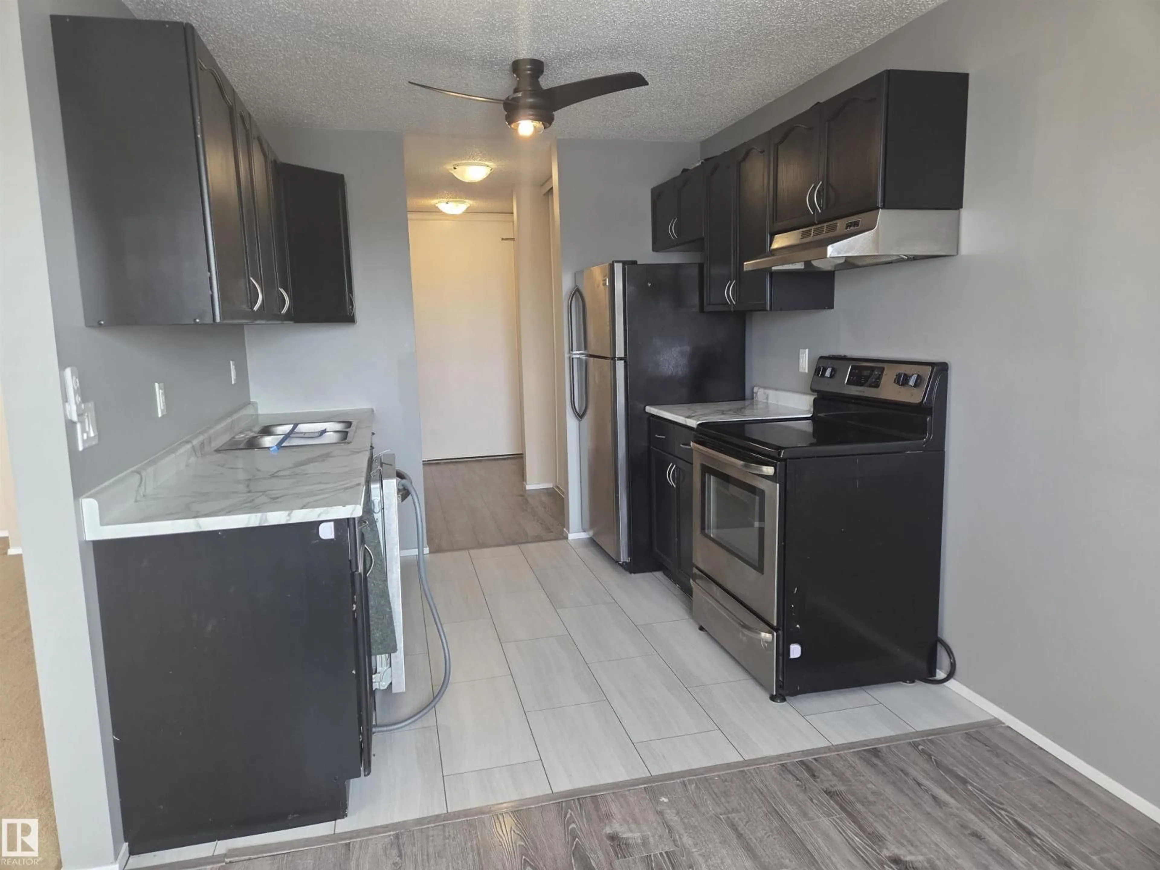 Standard kitchen, unknown for 305 - 104 10 ST, Cold Lake Alberta T9M1J8