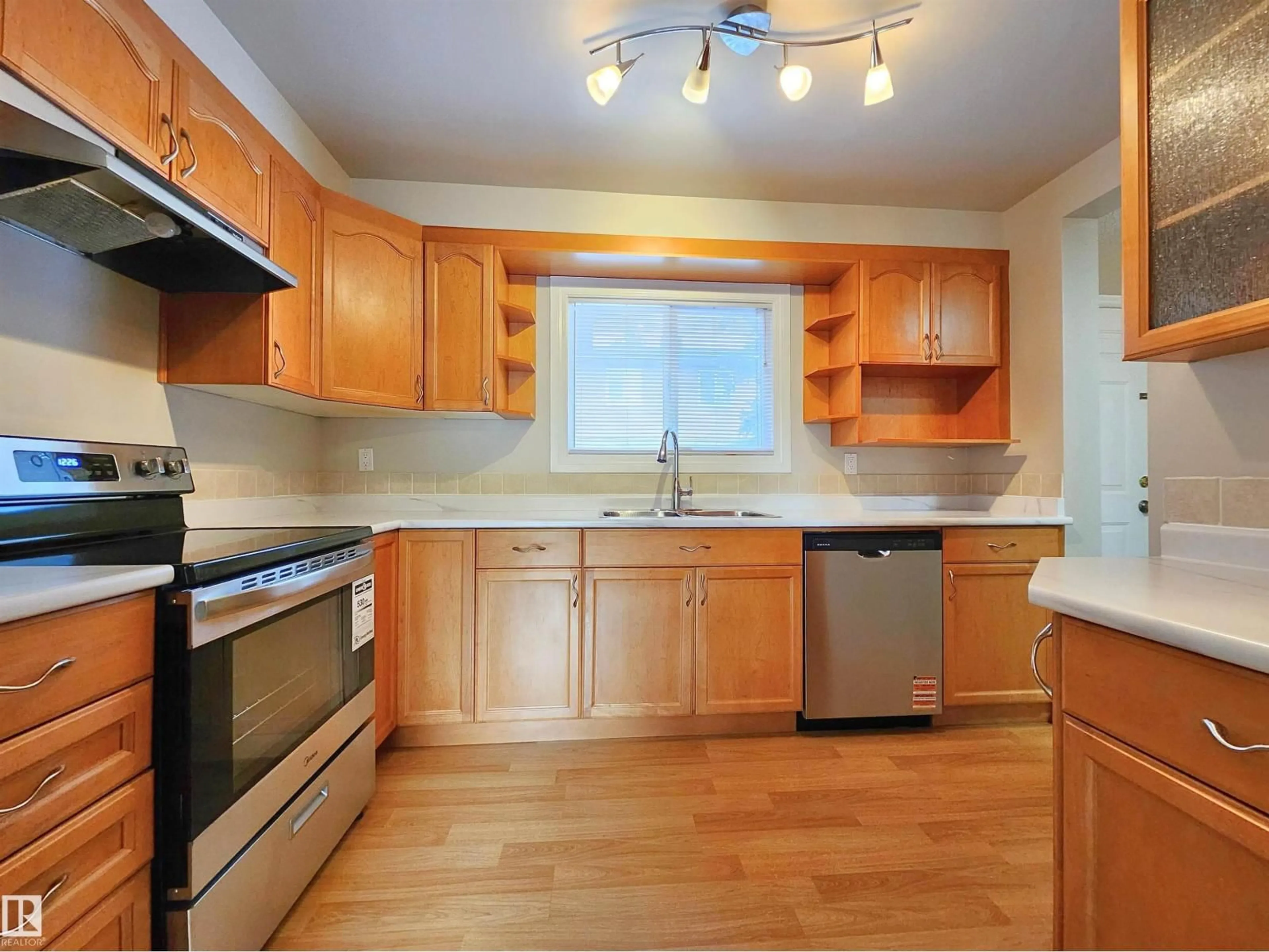 Standard kitchen, wood/laminate floor for 69 - 3812 20 AV, Edmonton Alberta T6L4B2