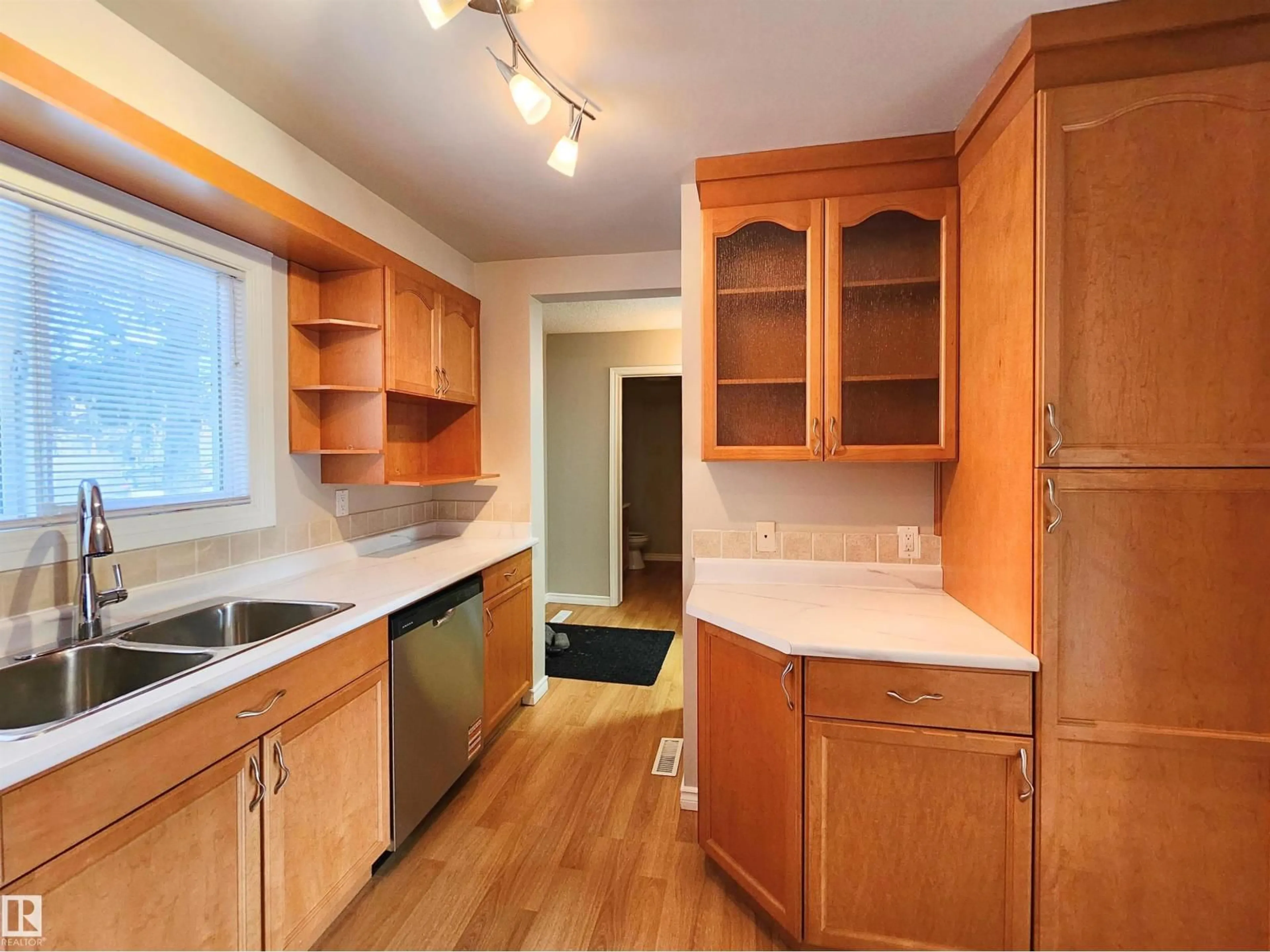 Standard kitchen, wood/laminate floor for 69 - 3812 20 AV, Edmonton Alberta T6L4B2