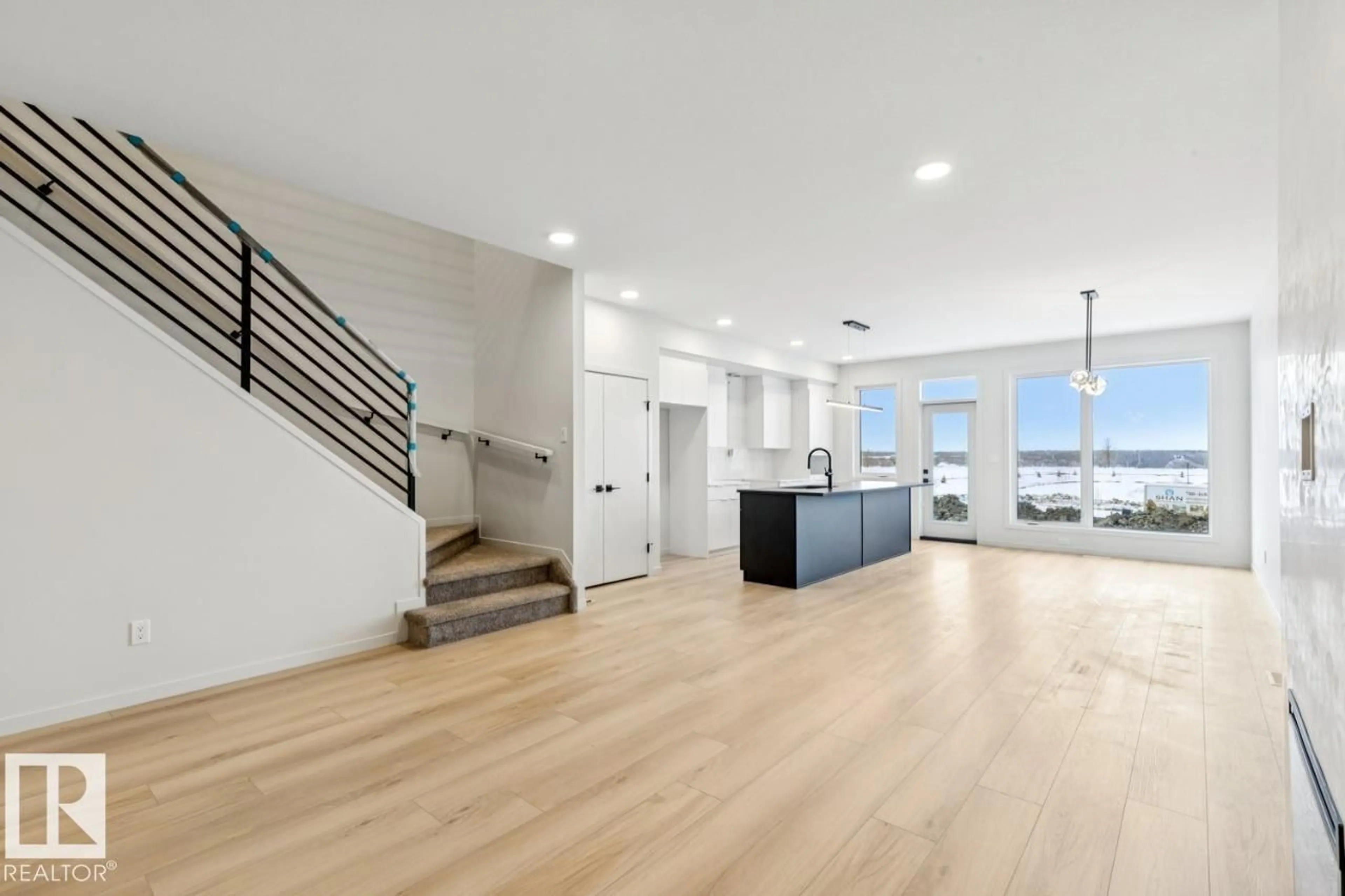 Unknown for 7471 KLAPSTEIN CR, Edmonton Alberta T6W0A6