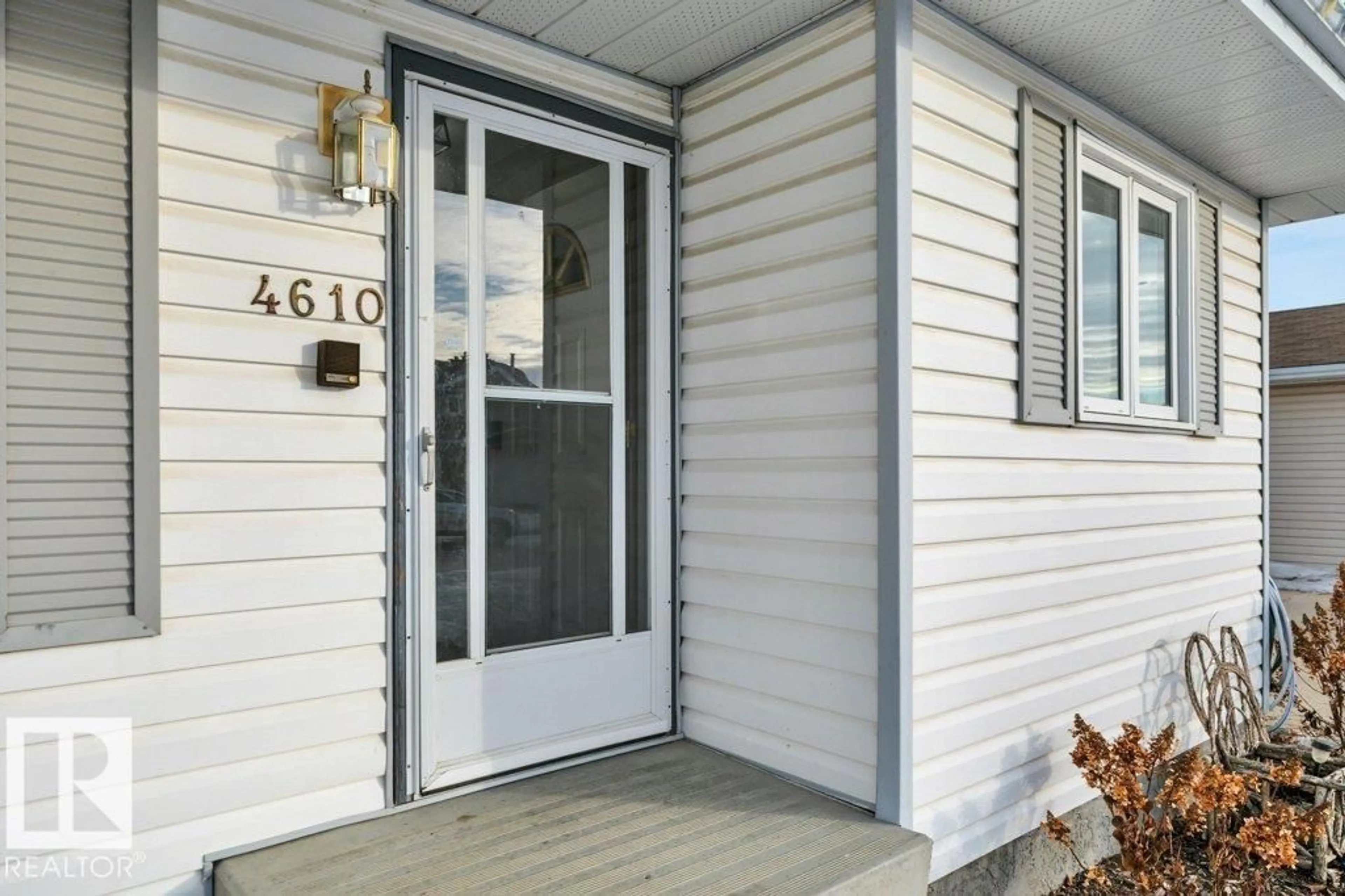 Unknown for 4610 46 AV, Wetaskiwin Alberta T9A0H2