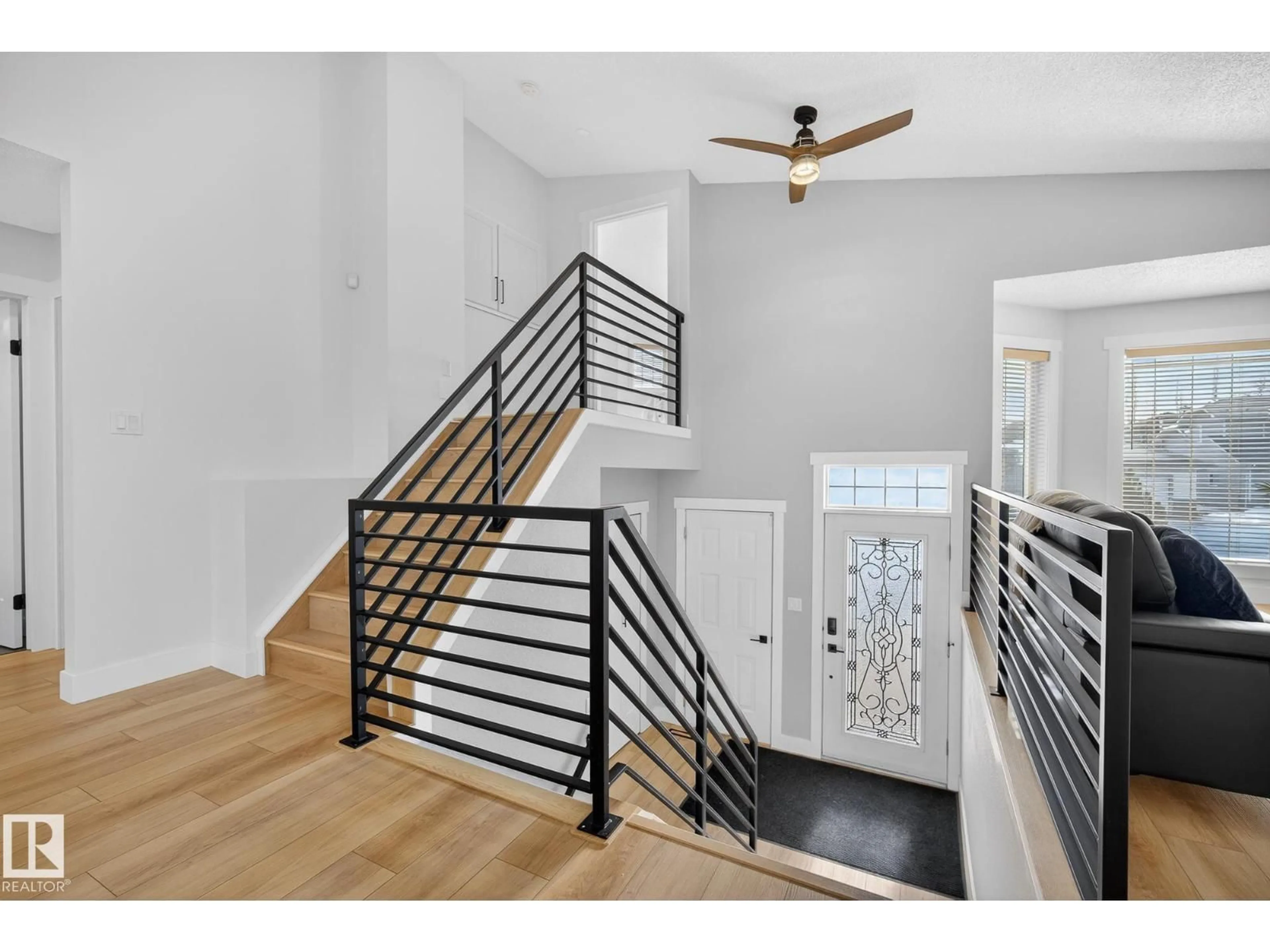 Stairs for N - 24 LAKEWOOD COVE, Spruce Grove Alberta T7X4B3